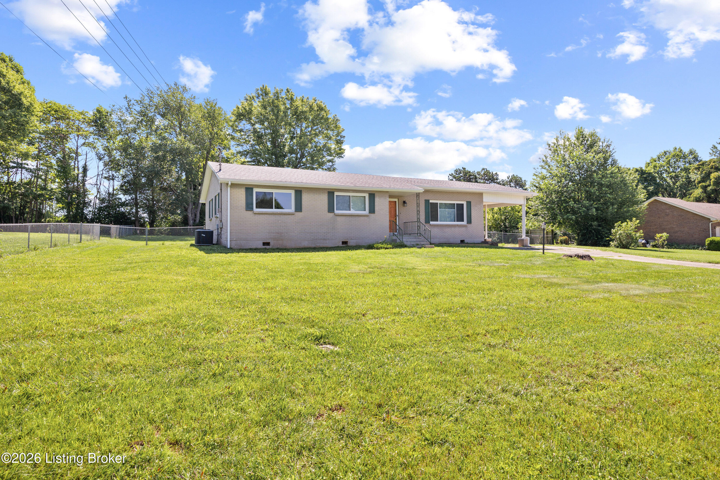 4010 Dixie Ln Property Photo 4