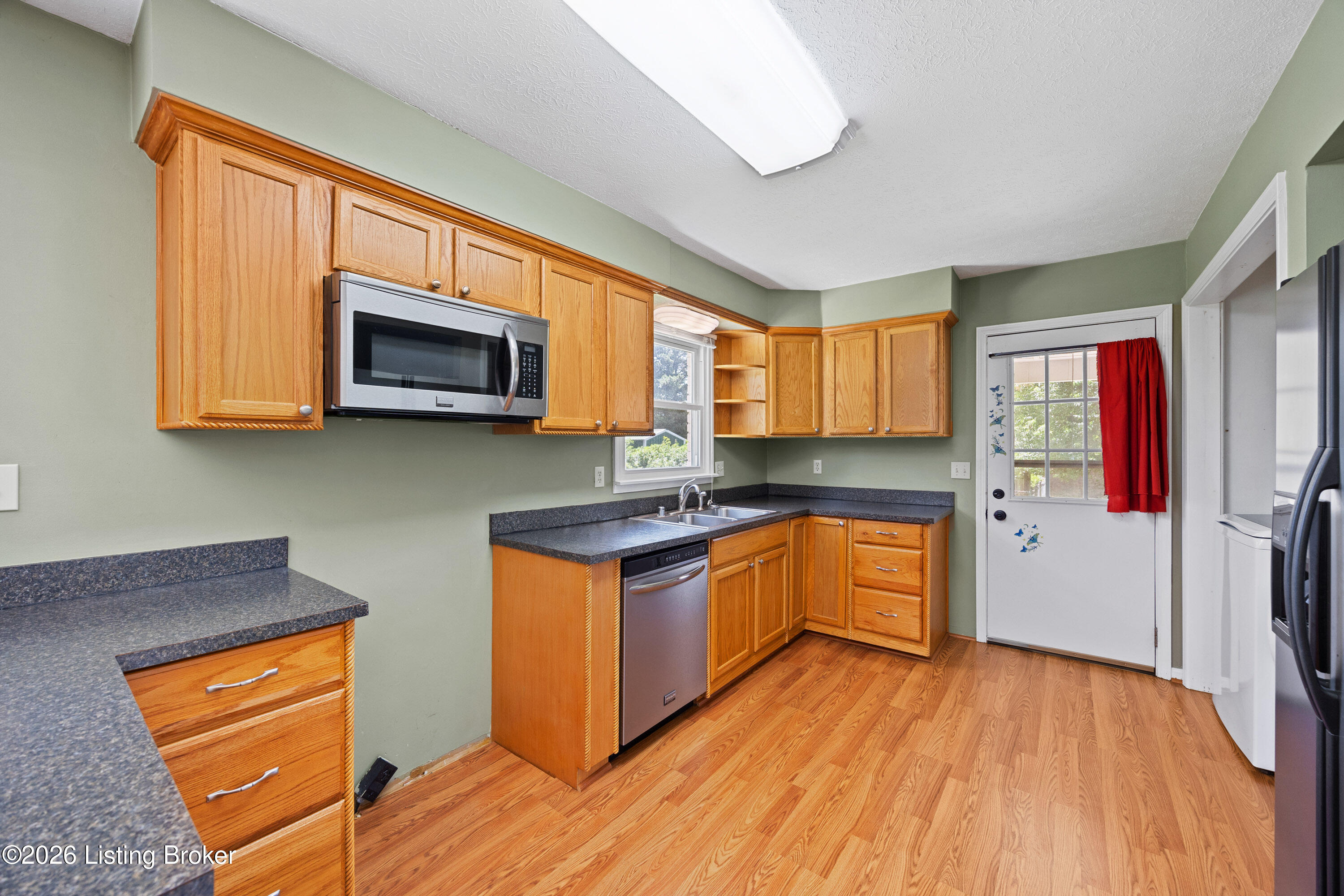 4010 Dixie Ln Property Photo 13