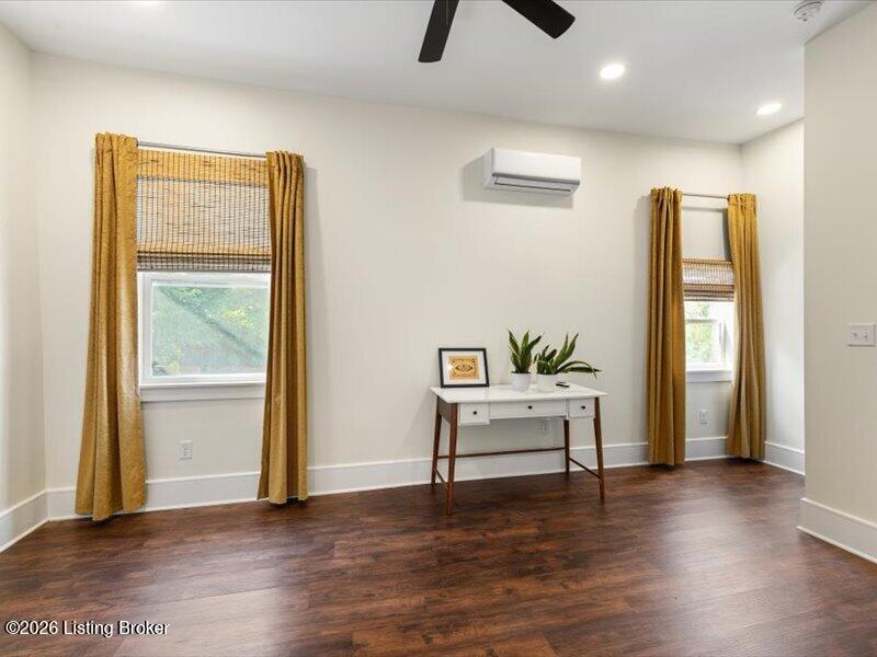 1016 E Saint Catherine St Property Photo 33