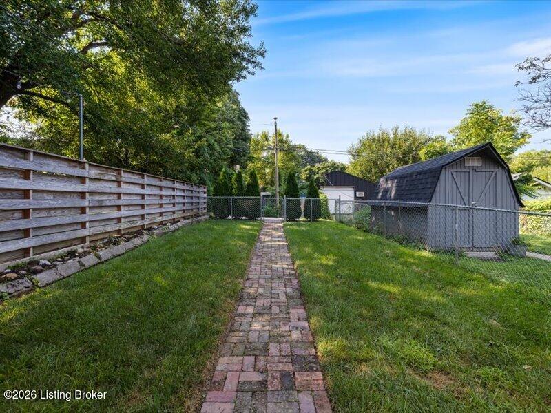 1016 E Saint Catherine St Property Photo 40