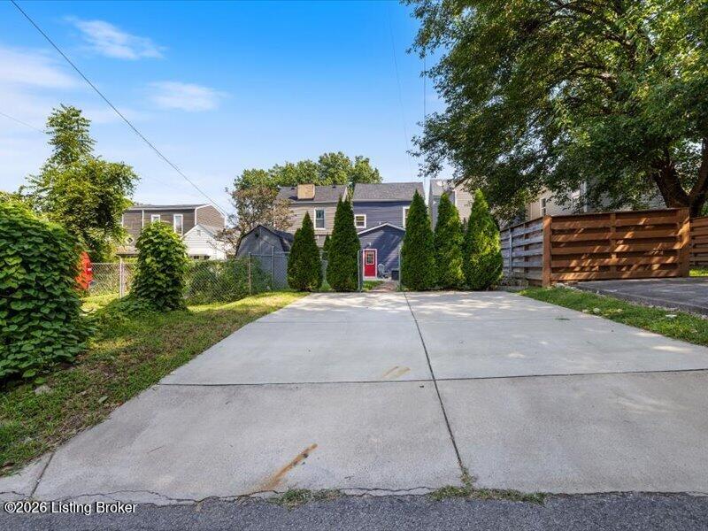 1016 E Saint Catherine St Property Photo 44