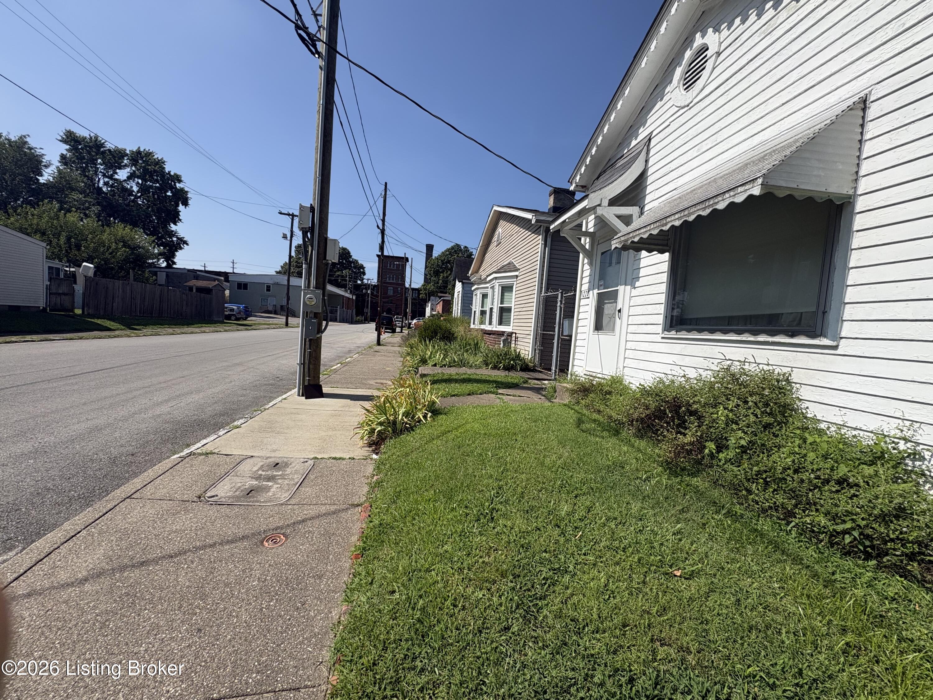 1228 Boyle St Property Photo 1