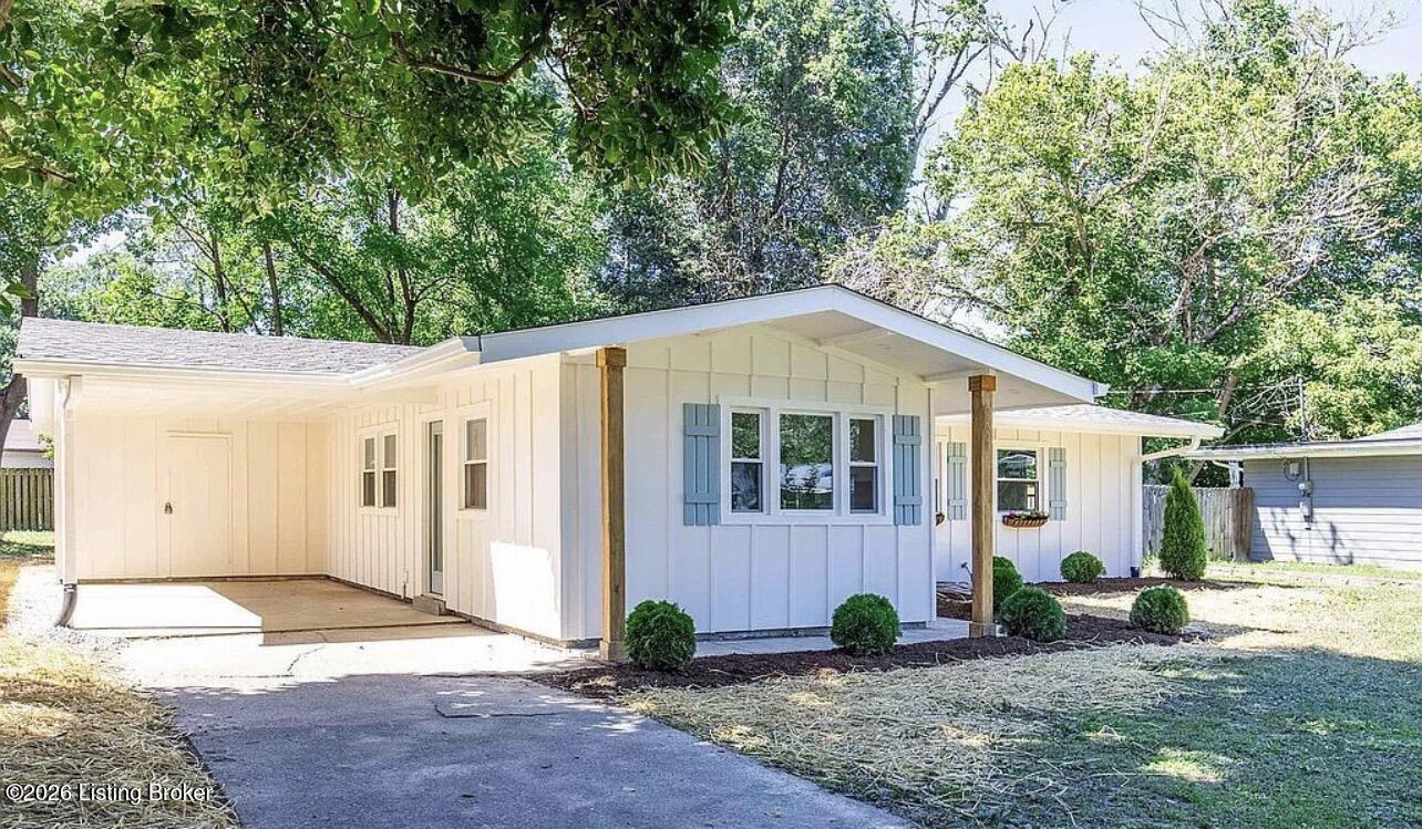 3603 Argyle Ln Property Photo 2