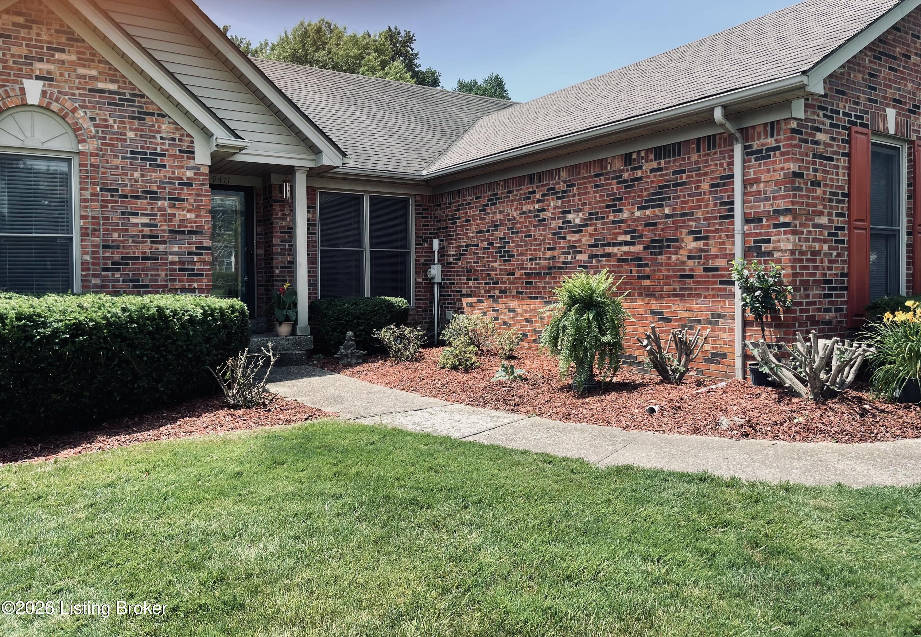 9411 Stonelanding Pl Property Photo 2