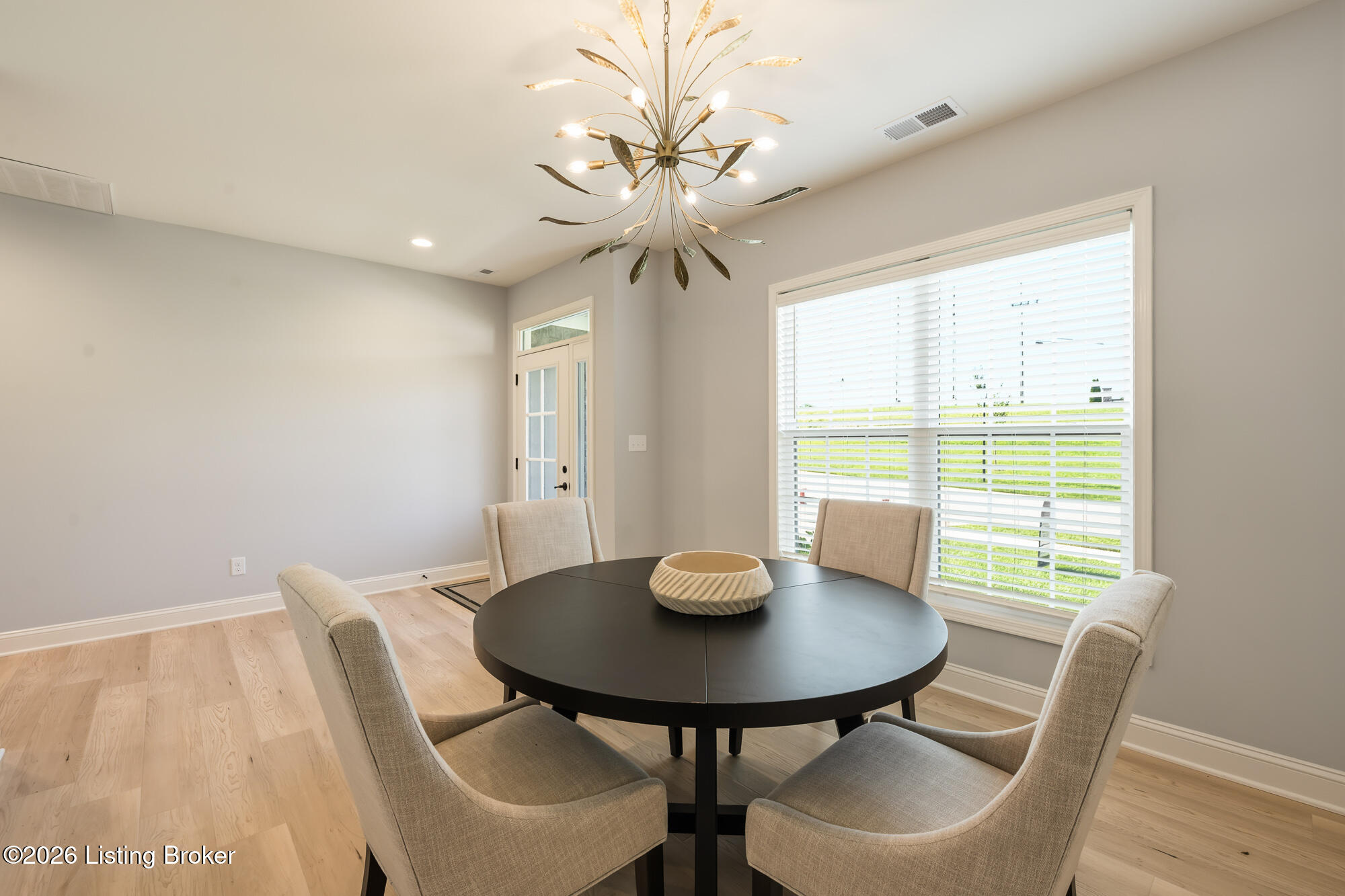 14101 Kings Chapel Way Property Photo 9