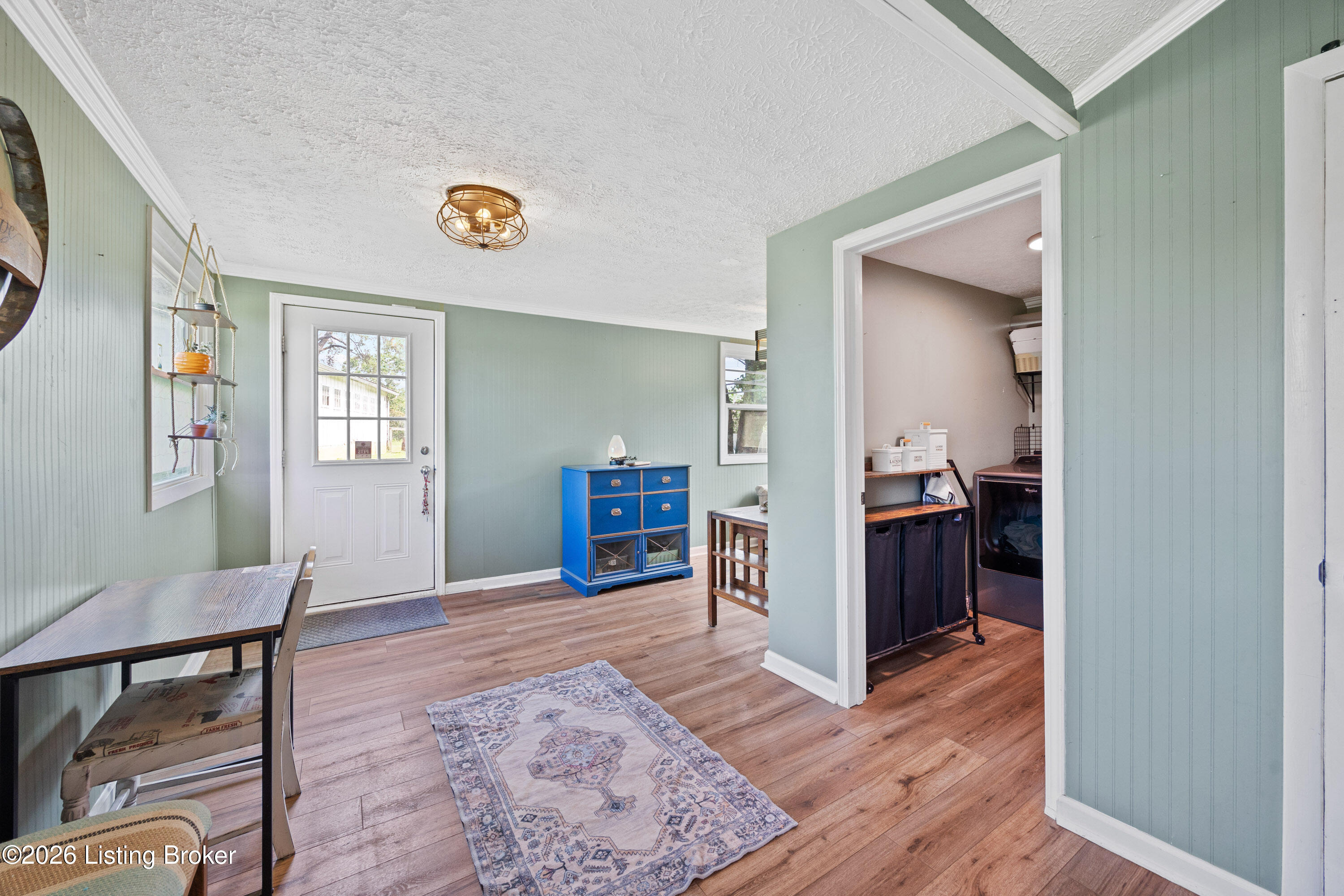 6534 Valley Creek Rd Property Photo 10