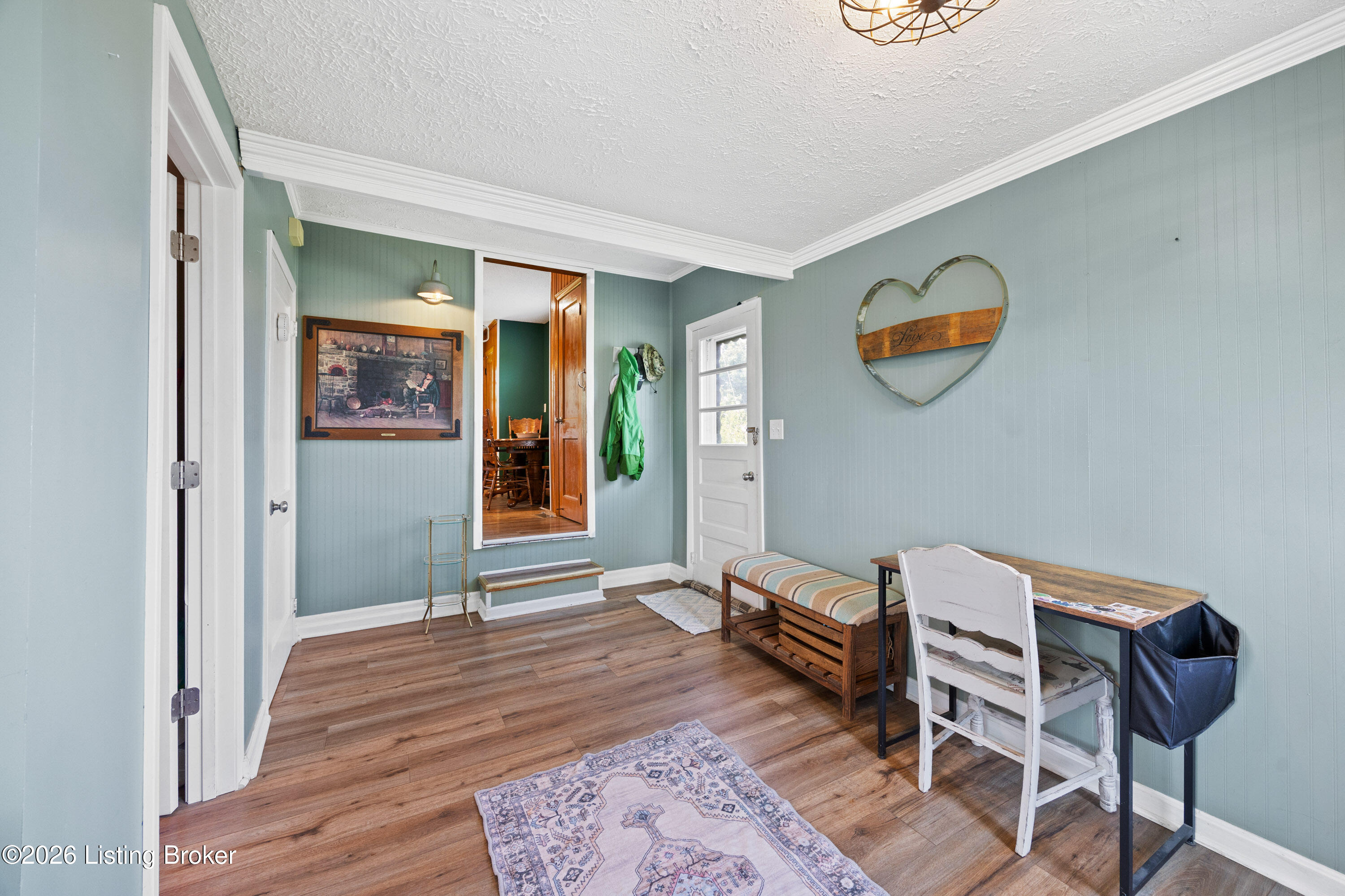 6534 Valley Creek Rd Property Photo 12