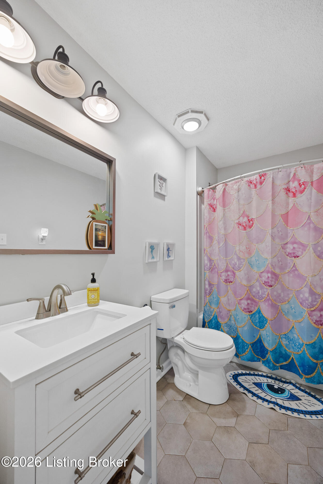 6534 Valley Creek Rd Property Photo 16