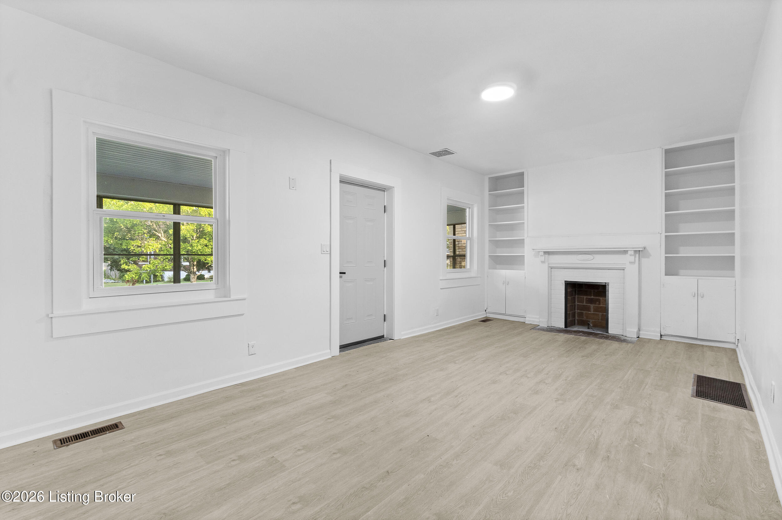 343 Glendora Ave Property Photo 5