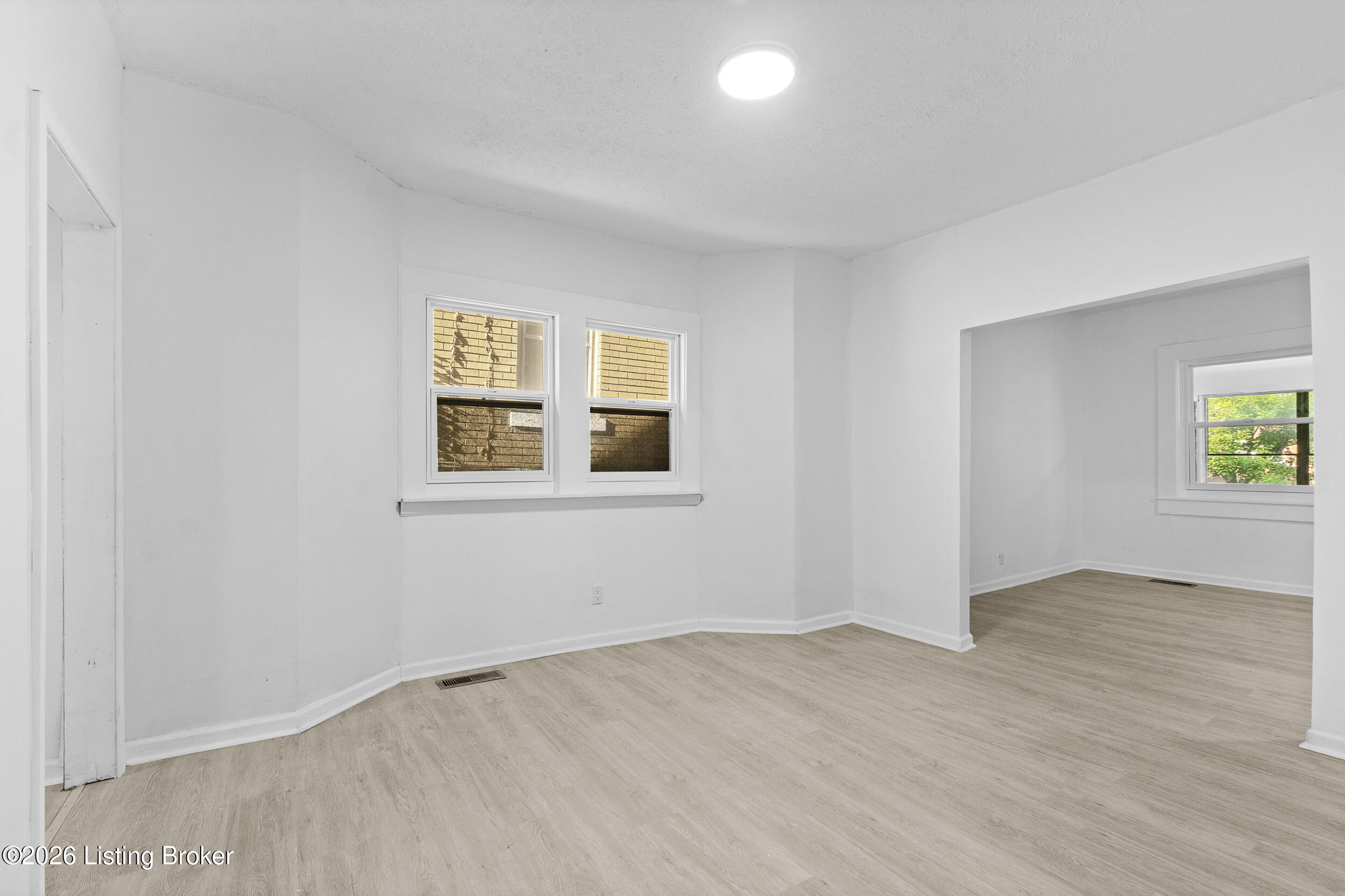 343 Glendora Ave Property Photo 9