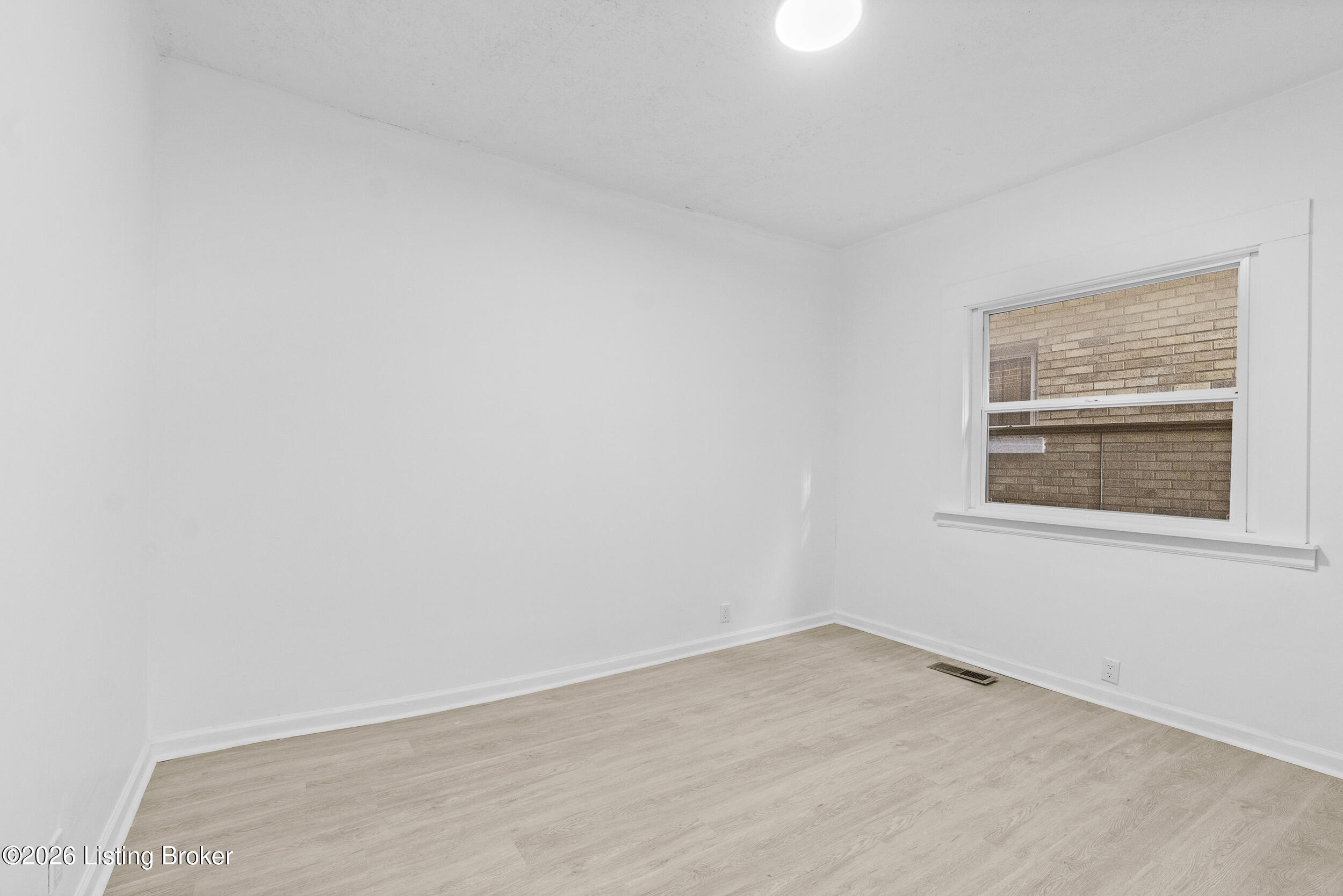 343 Glendora Ave Property Photo 17