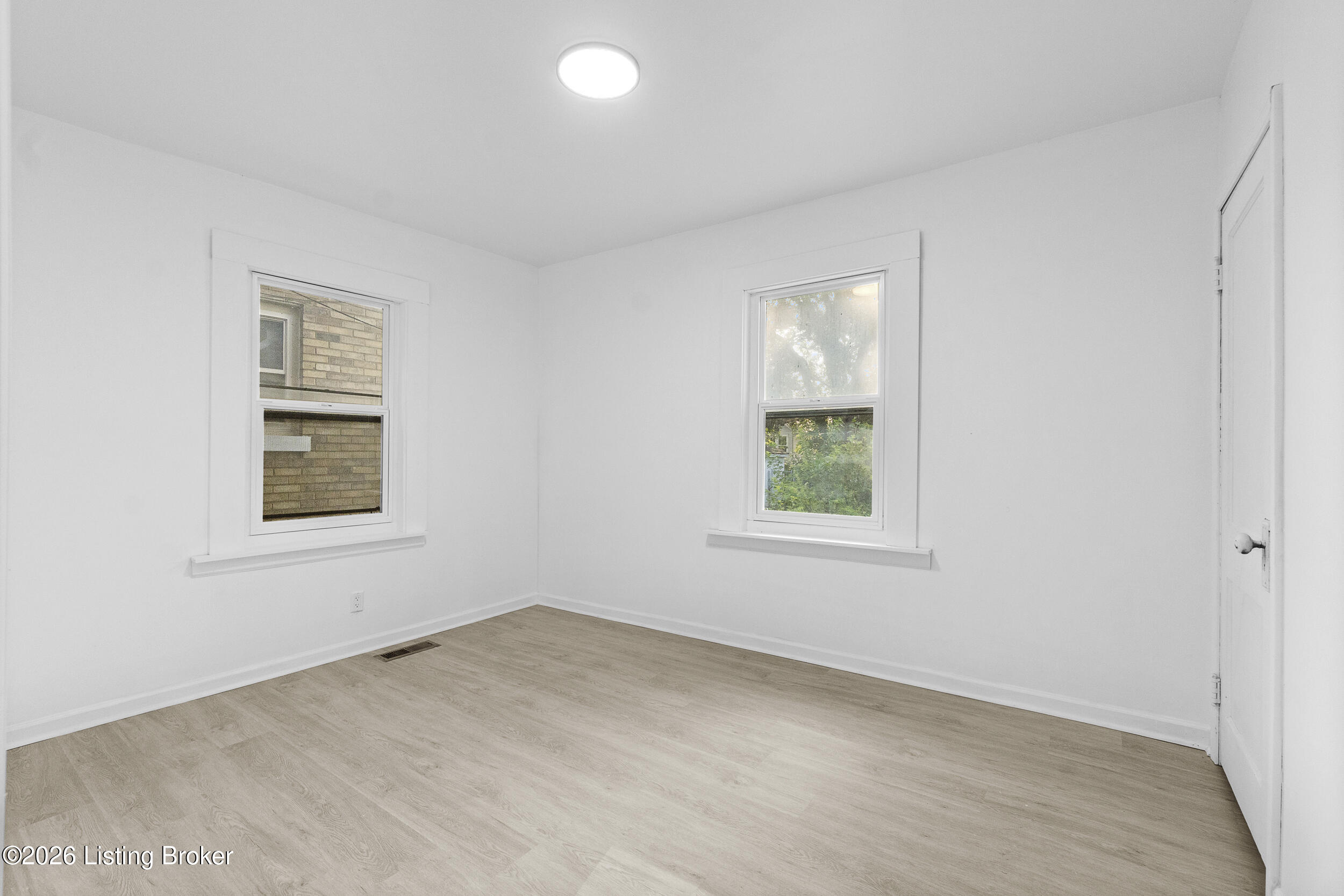 343 Glendora Ave Property Photo 21