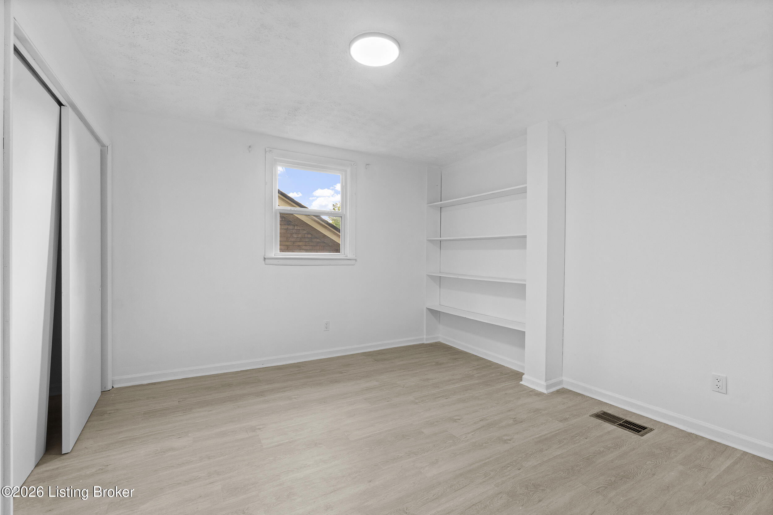 343 Glendora Ave Property Photo 26