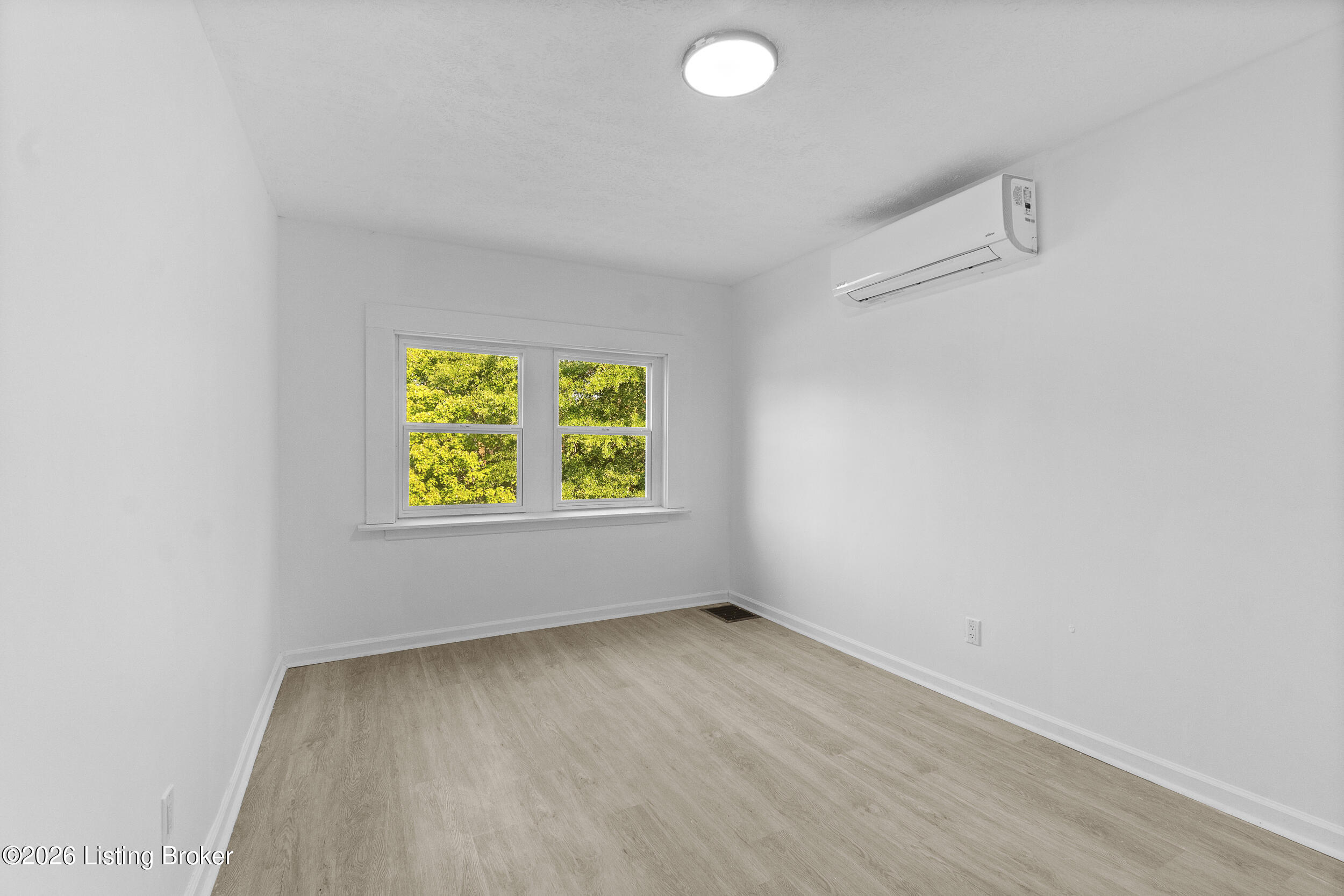 343 Glendora Ave Property Photo 29