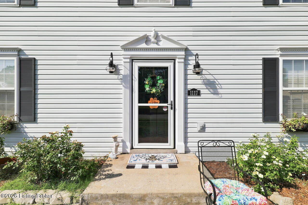 1117 Leathers Ln Property Photo 3
