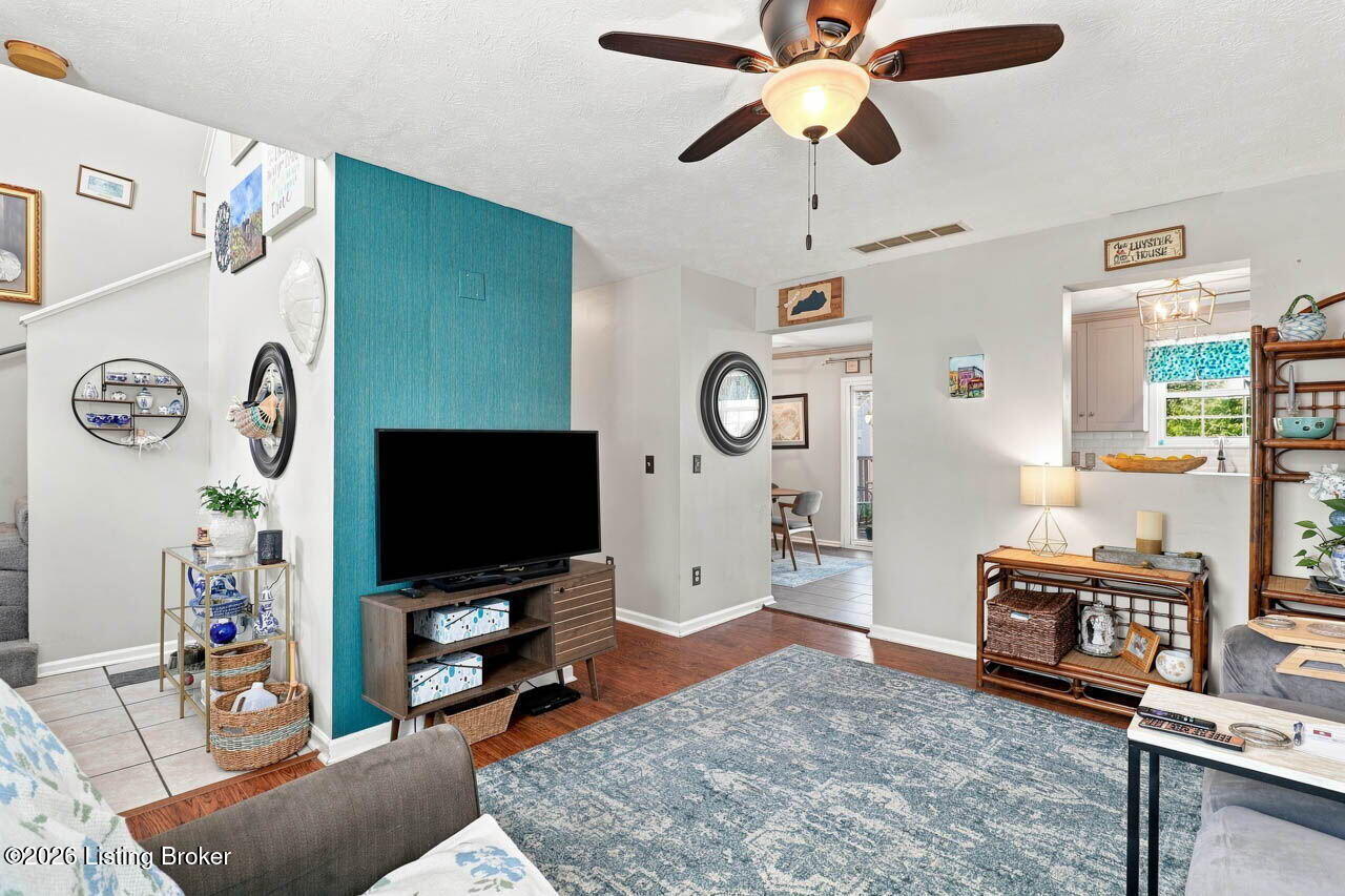 1117 Leathers Ln Property Photo 6