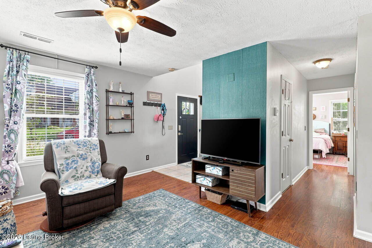 1117 Leathers Ln Property Photo 11