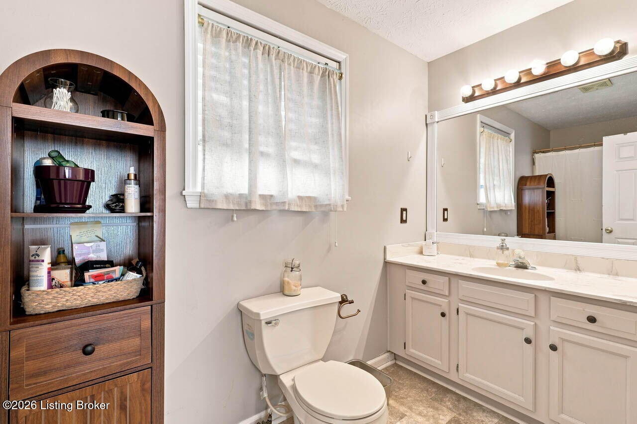 1117 Leathers Ln Property Photo 25
