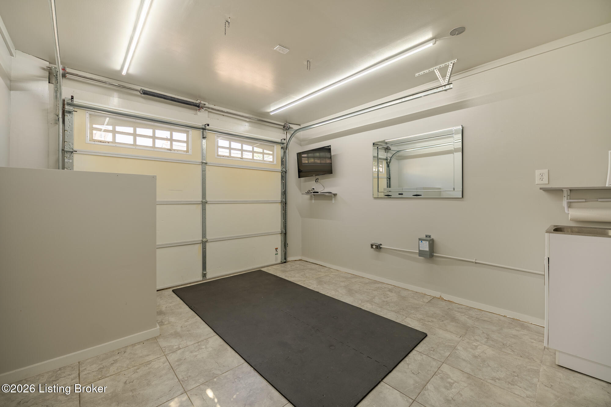 211 Pennsylvania Ave Property Photo 64