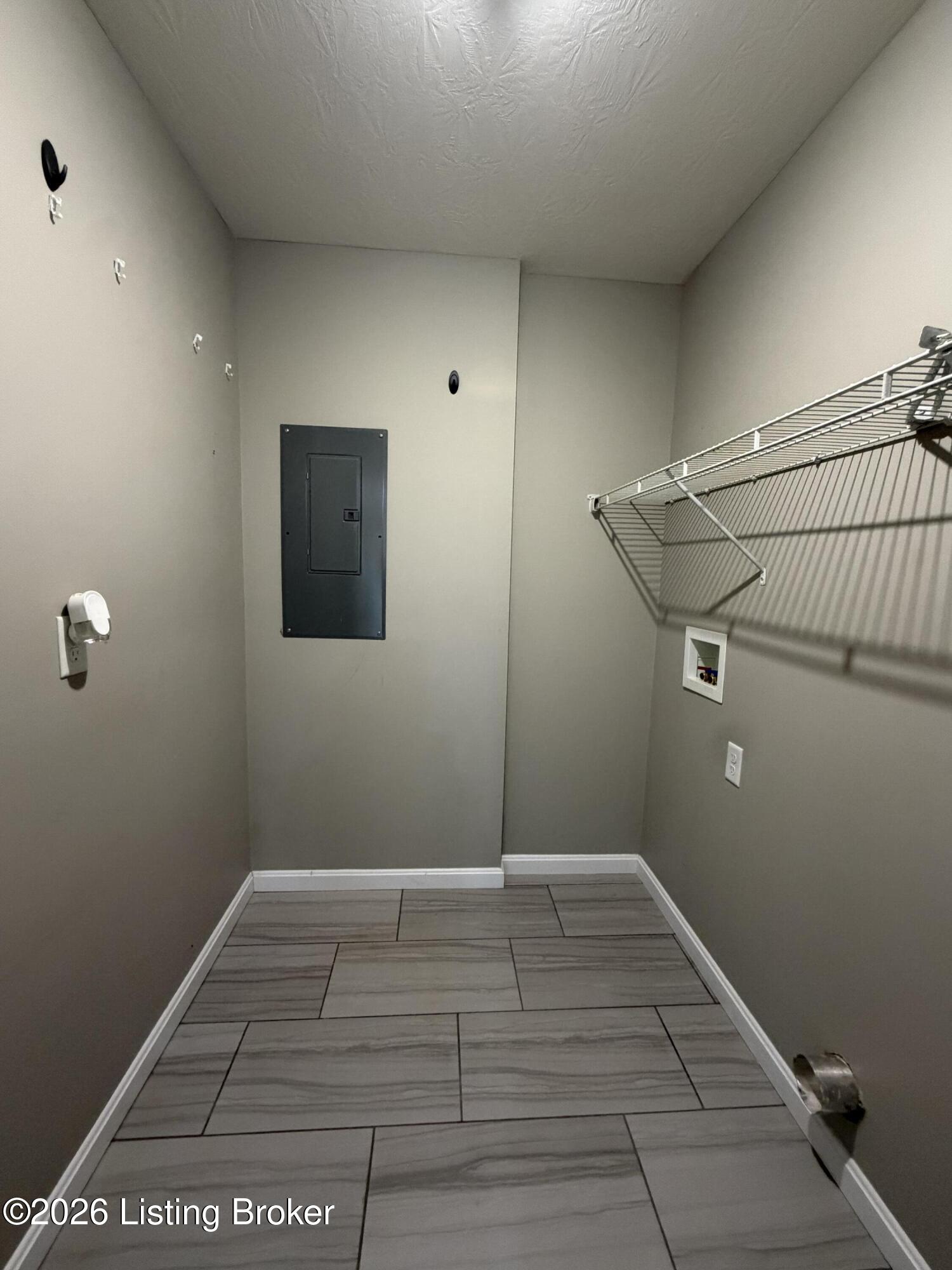 111 Elijah Way Property Photo 14