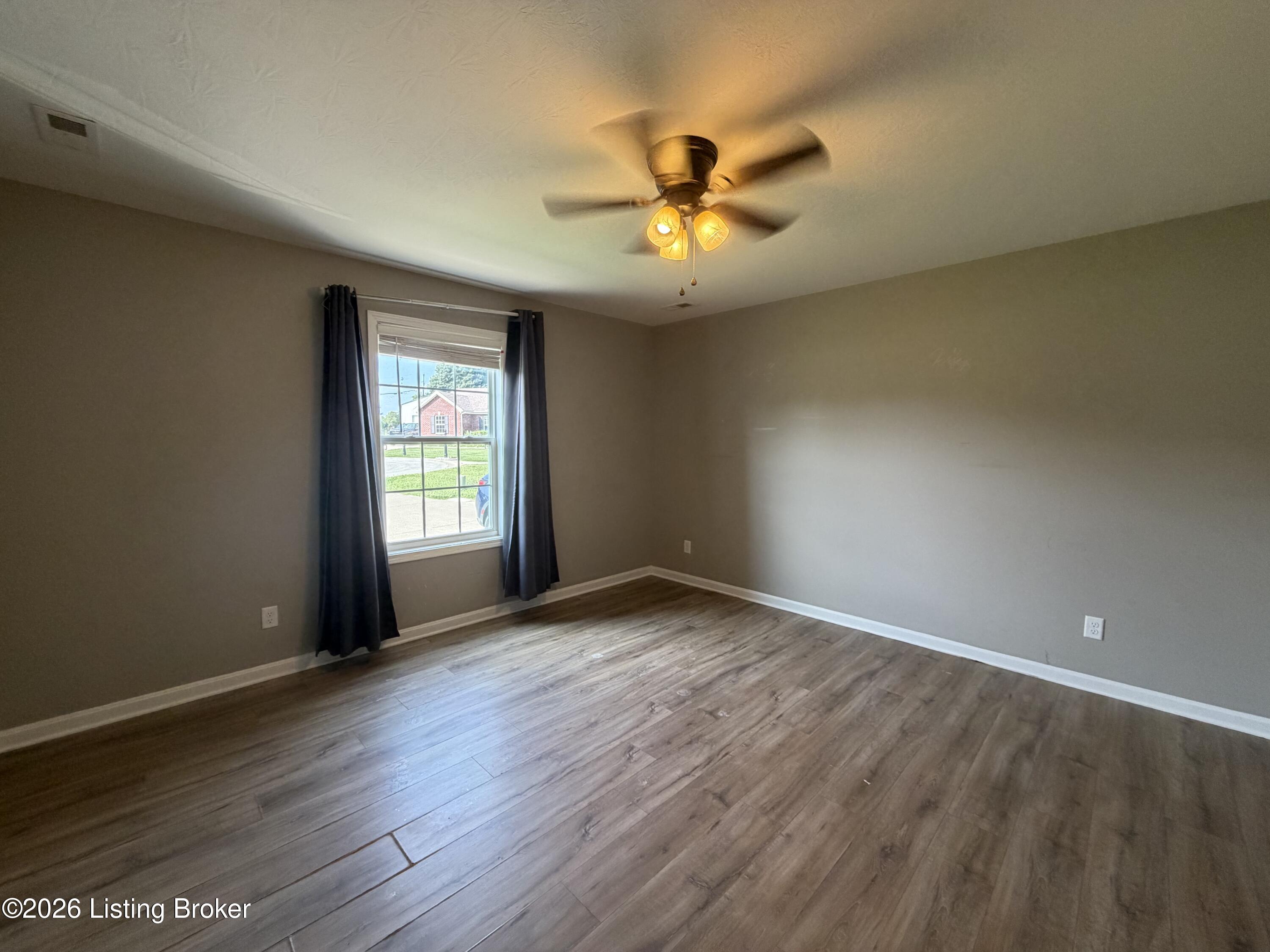 111 Elijah Way Property Photo 16