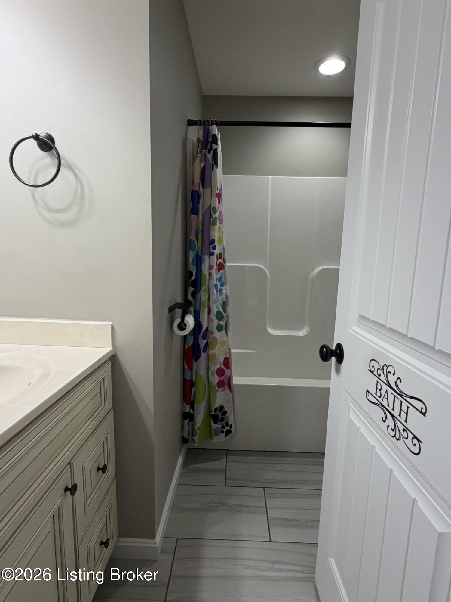 111 Elijah Way Property Photo 27