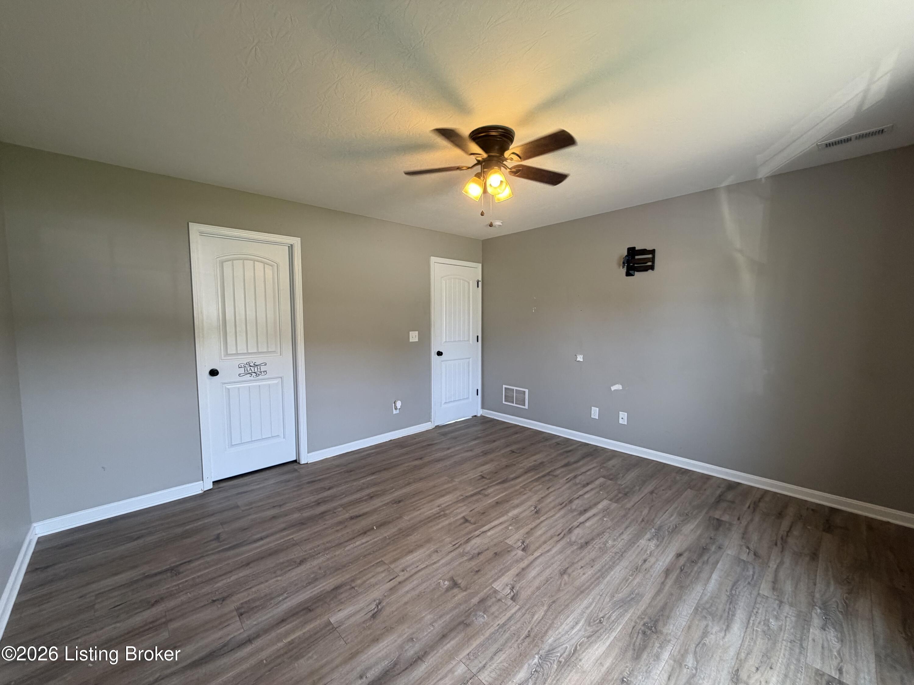 111 Elijah Way Property Photo 29