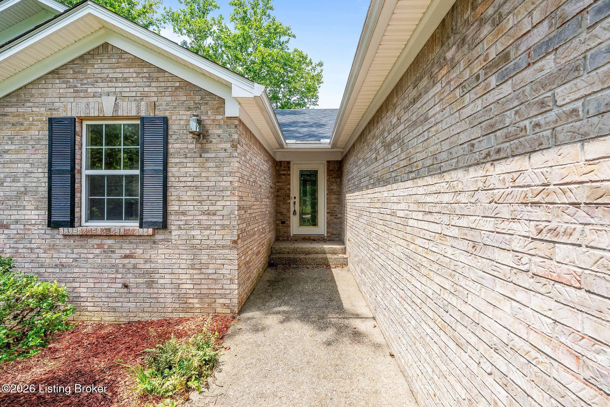 1601 Spinner Pl Property Photo 5