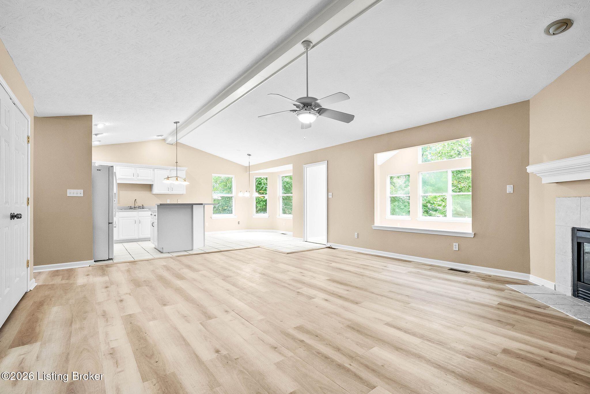 1601 Spinner Pl Property Photo 7