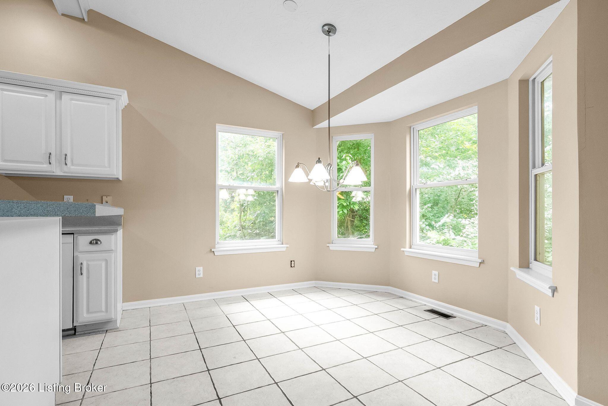 1601 Spinner Pl Property Photo 11