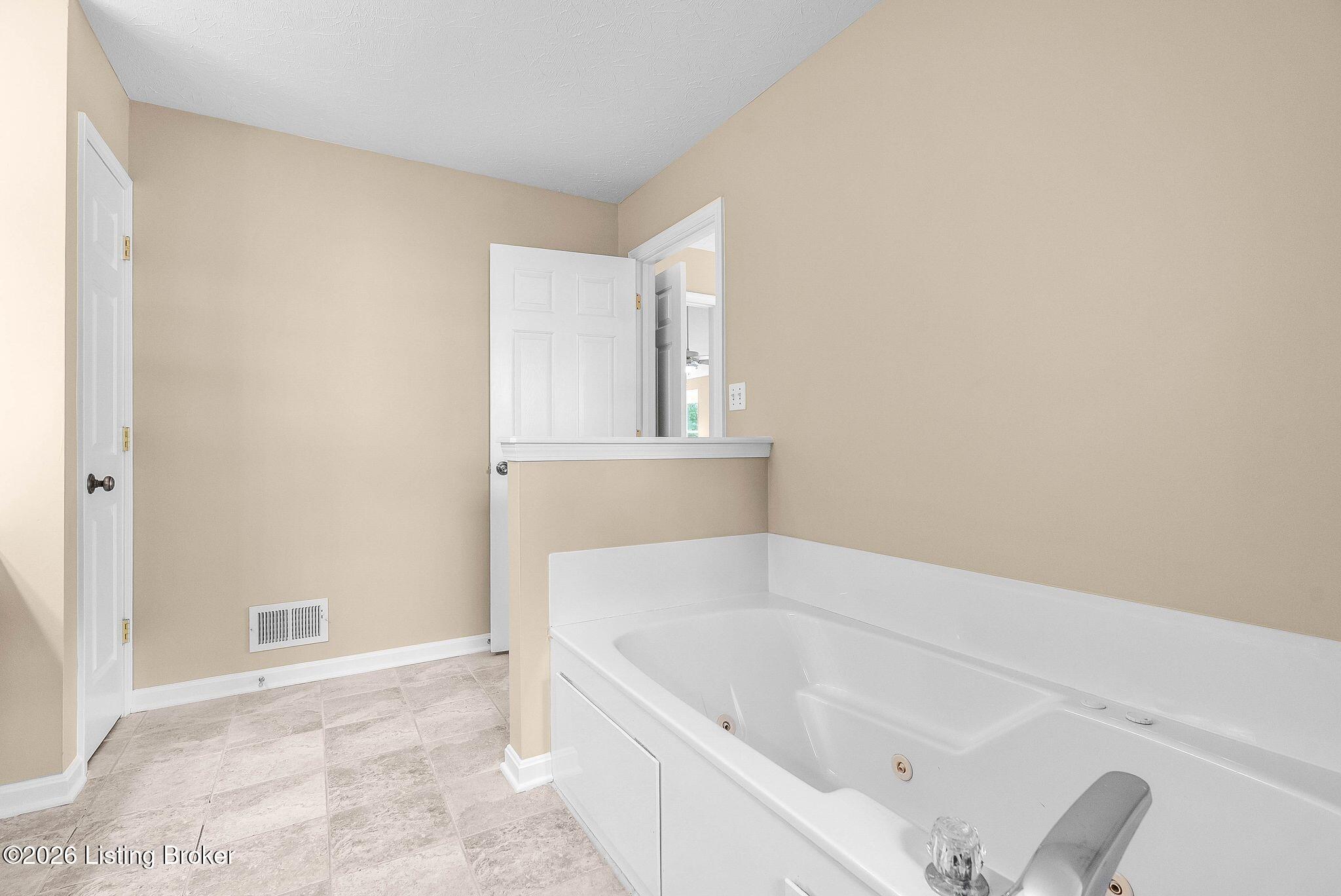1601 Spinner Pl Property Photo 25