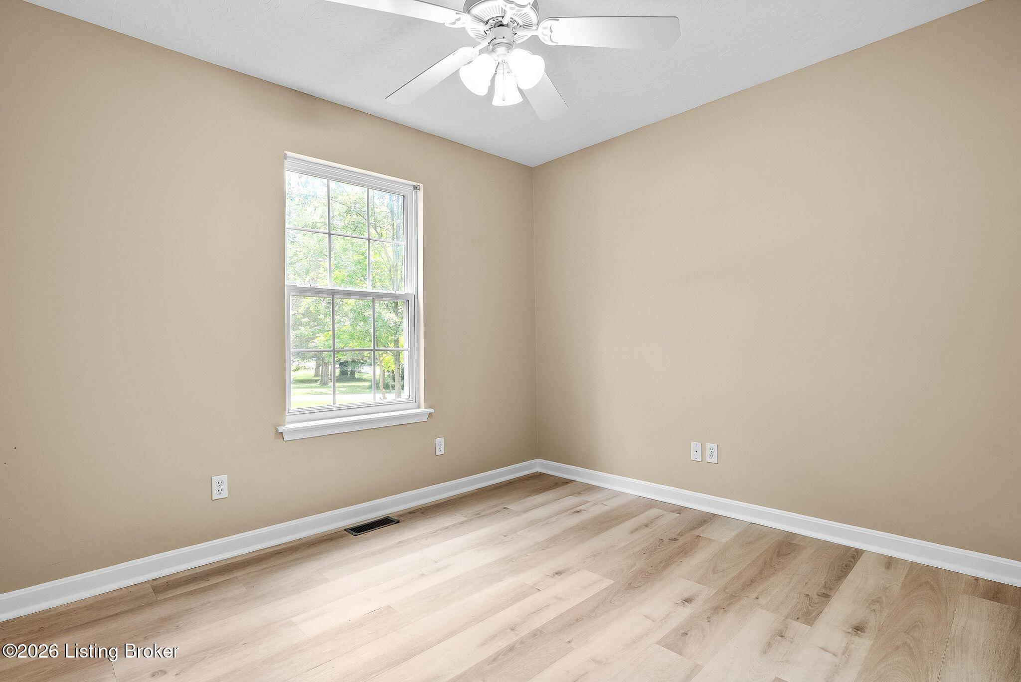 1601 Spinner Pl Property Photo 29