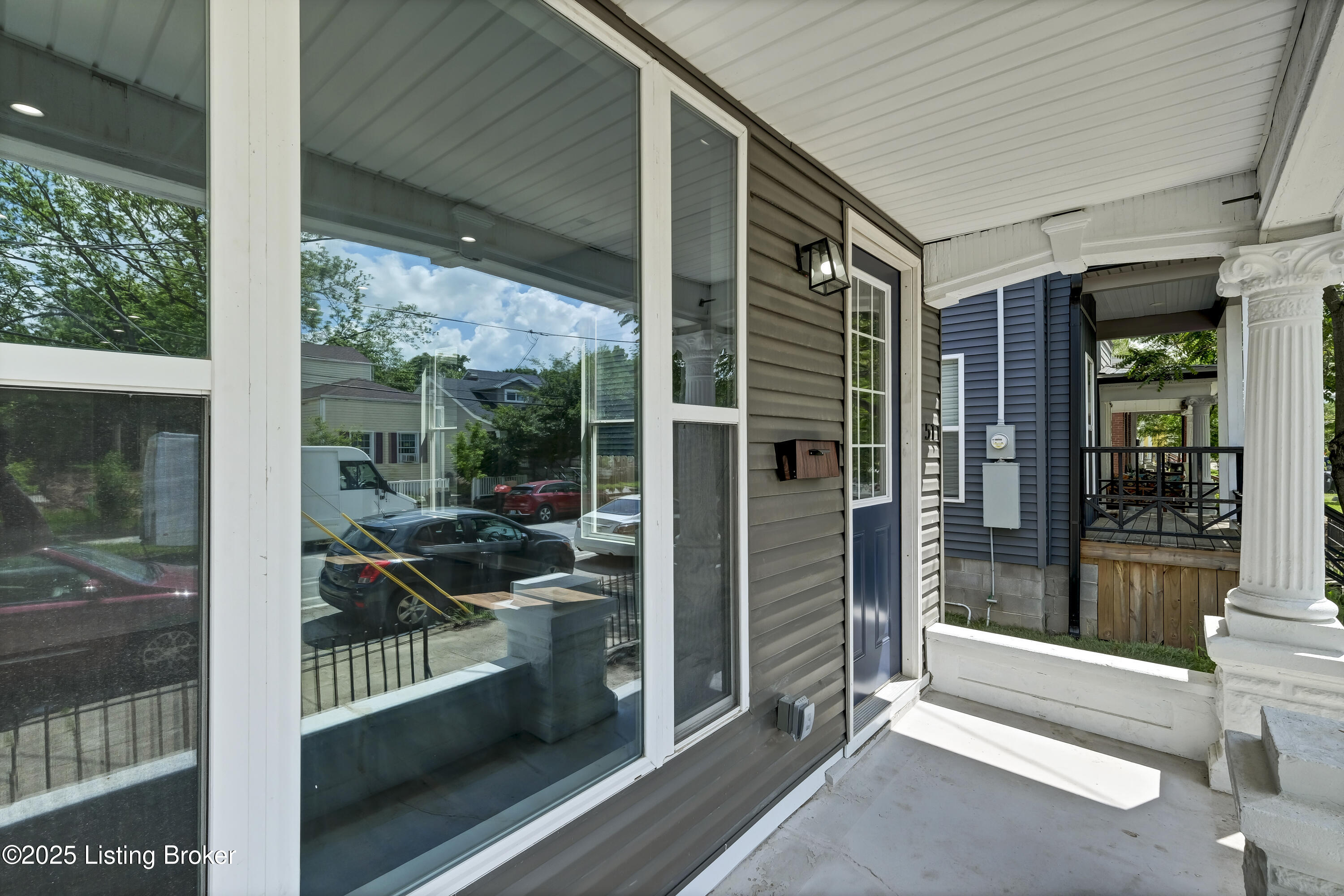511 E Kentucky St Property Photo 2