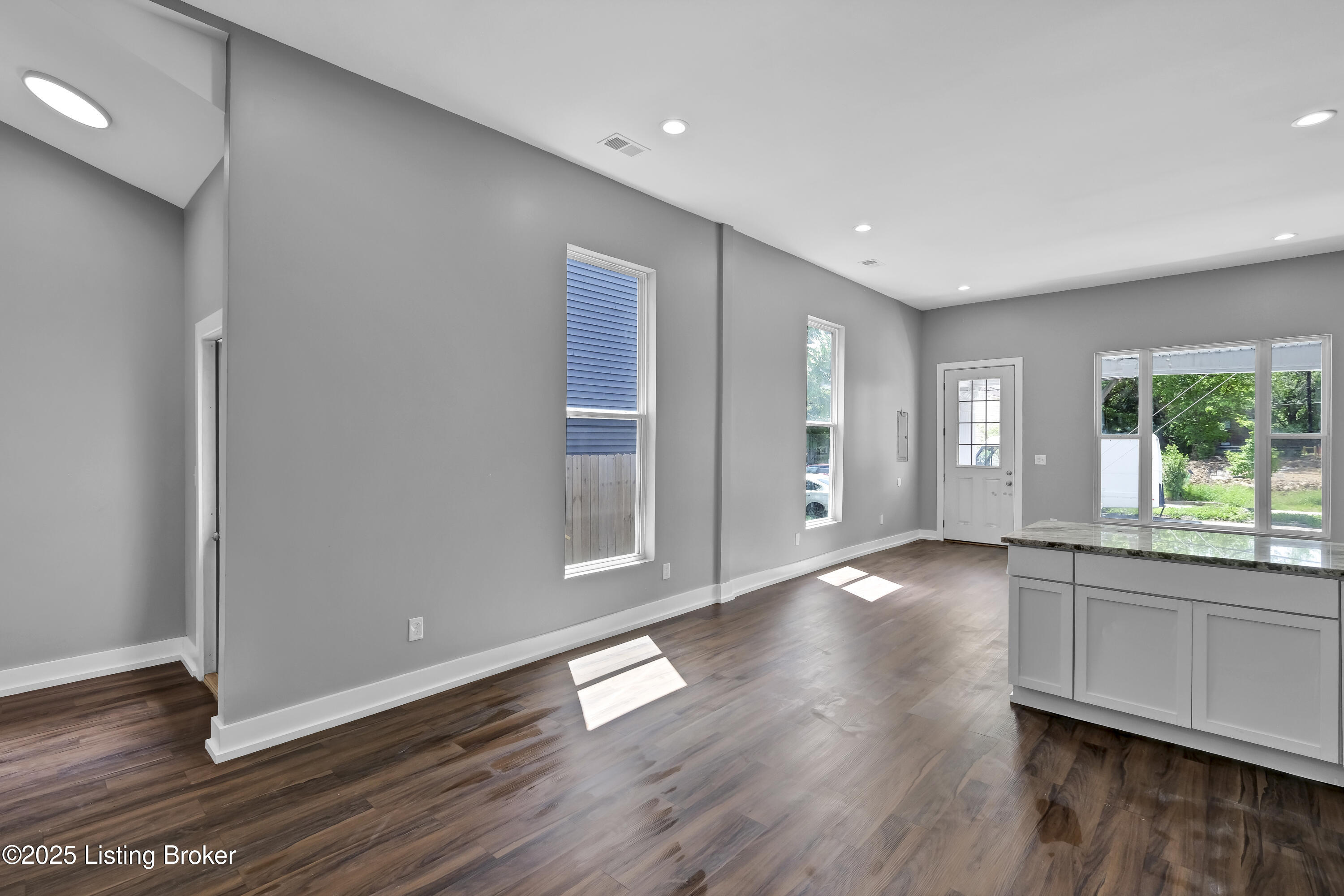 511 E Kentucky St Property Photo 11