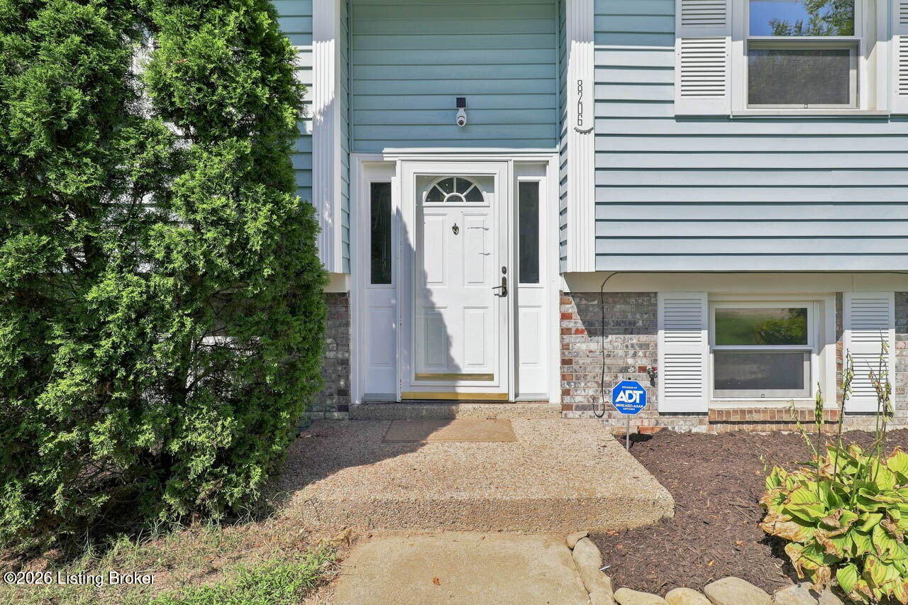 8206 Vaughn Mill Rd Property Photo 3