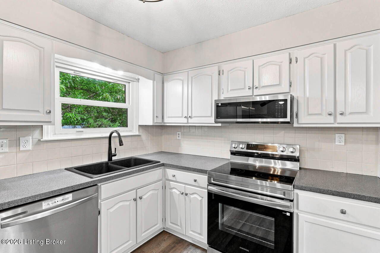 8206 Vaughn Mill Rd Property Photo 15