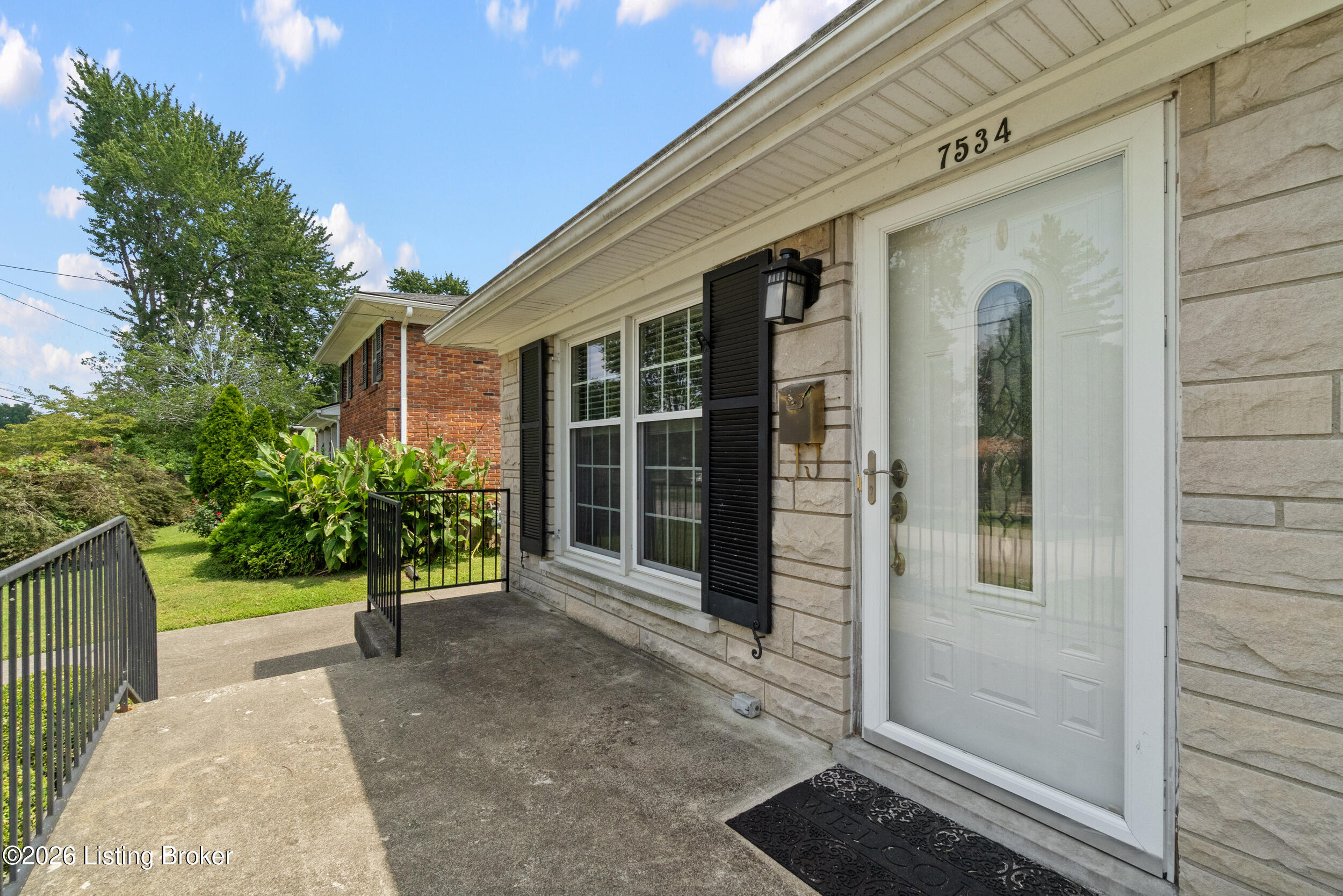 7534 Pimlico Dr Property Photo 4