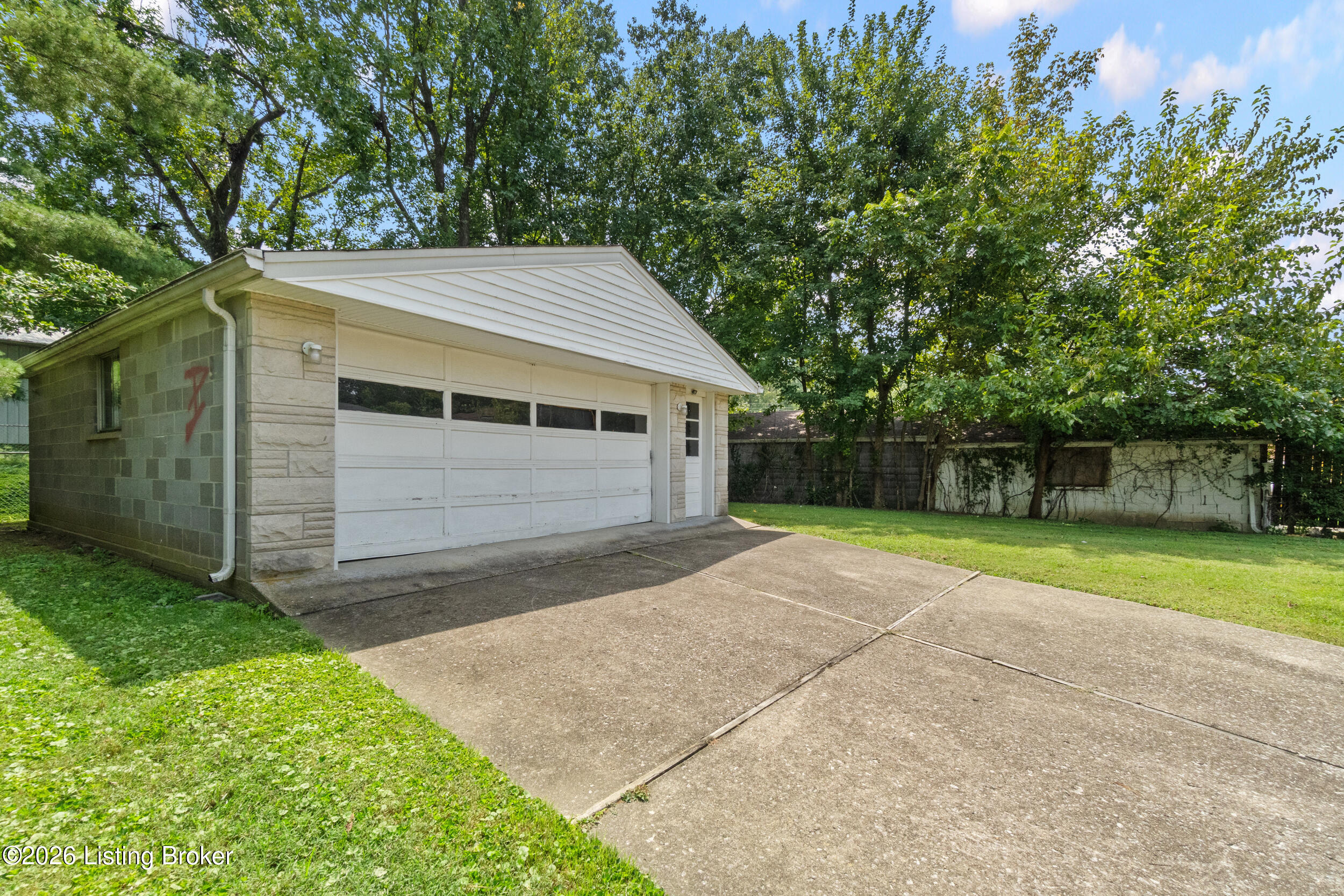7534 Pimlico Dr Property Photo 37