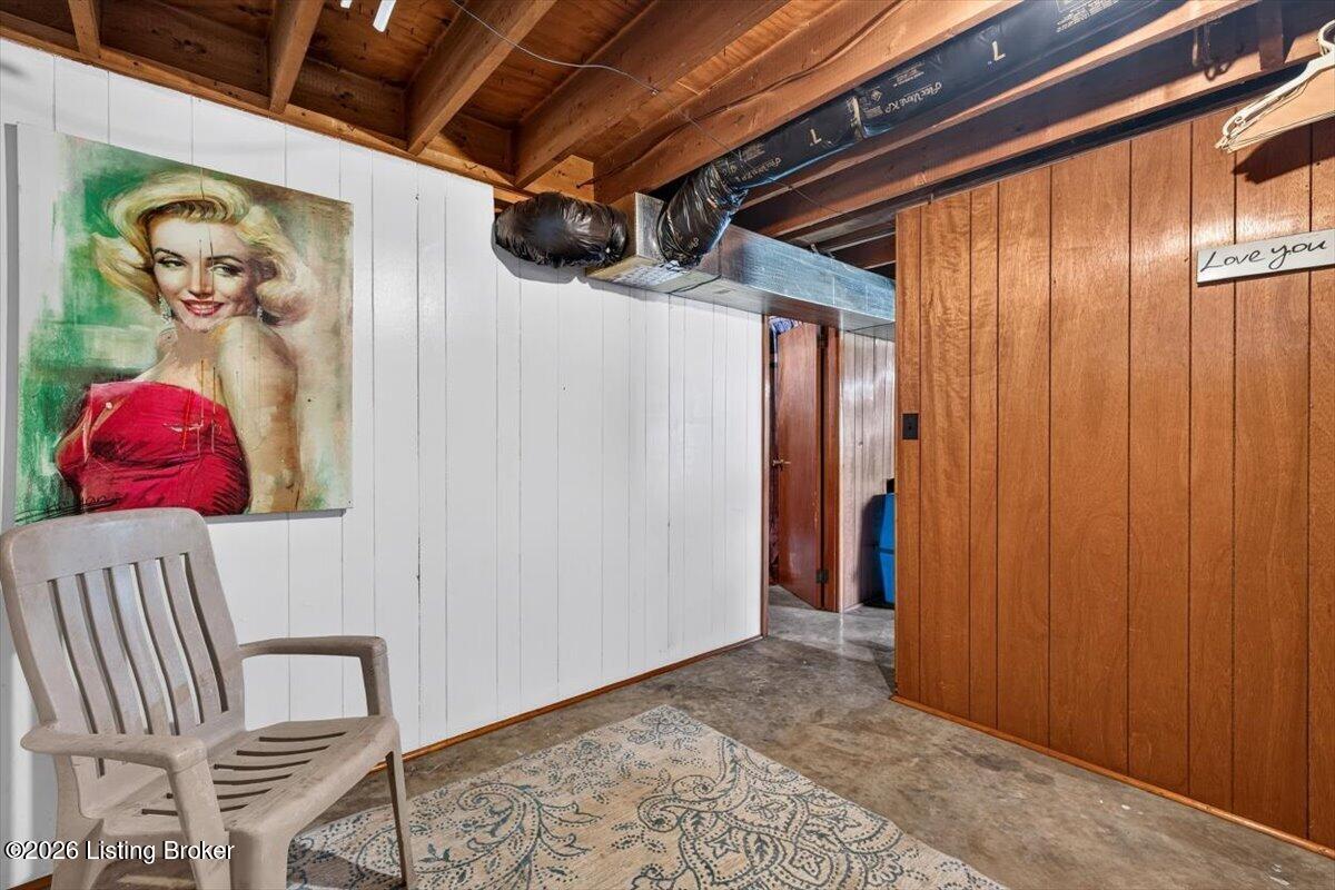 402 Cave Mill Rd Property Photo 29