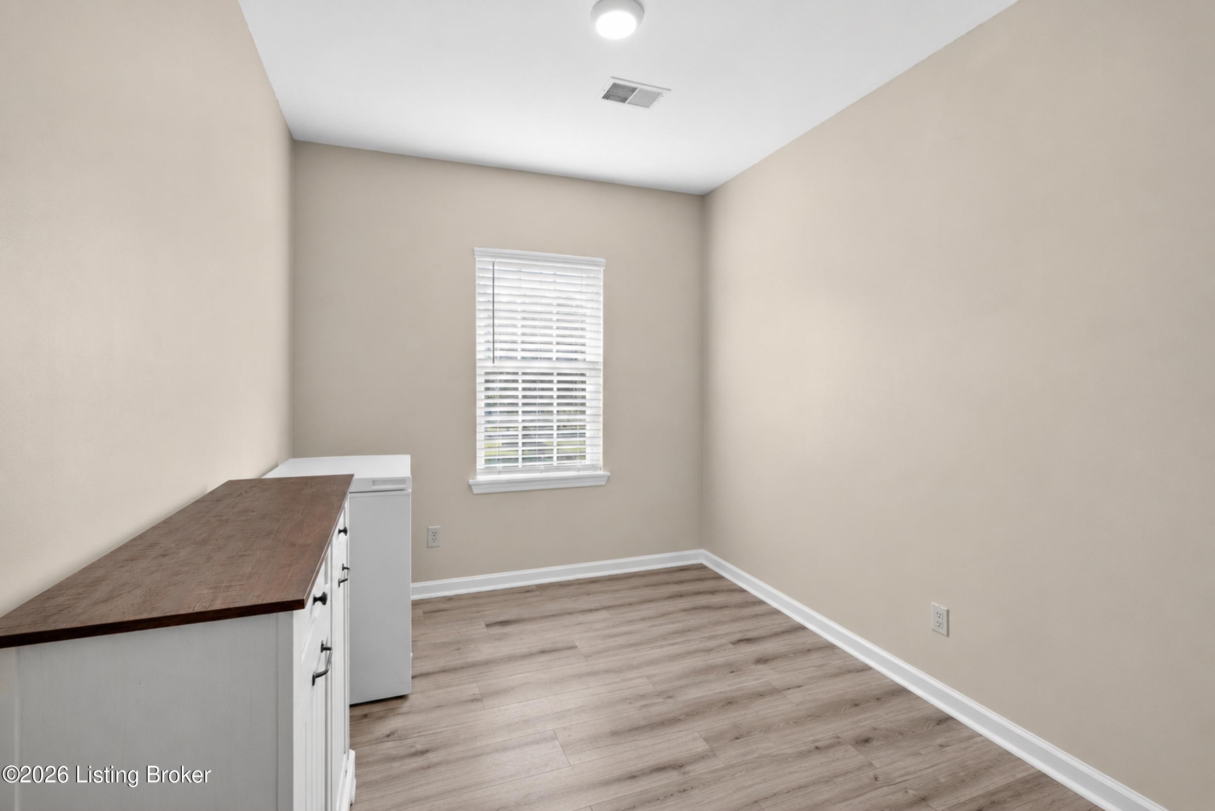 17523 Aiken Rd Property Photo 25