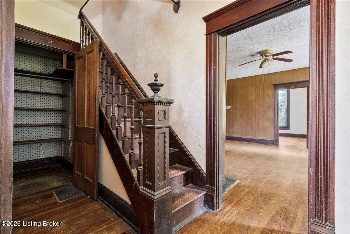 104 4th St Property Photo 18
