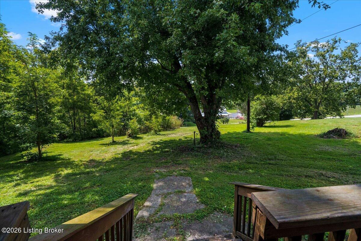104 4th St Property Photo 27