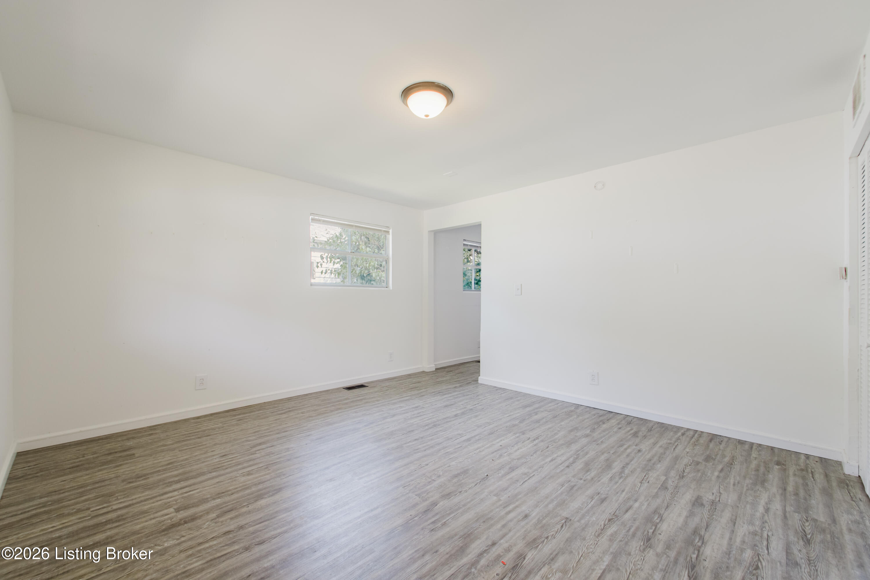 3834 Grand Ave Property Photo 2