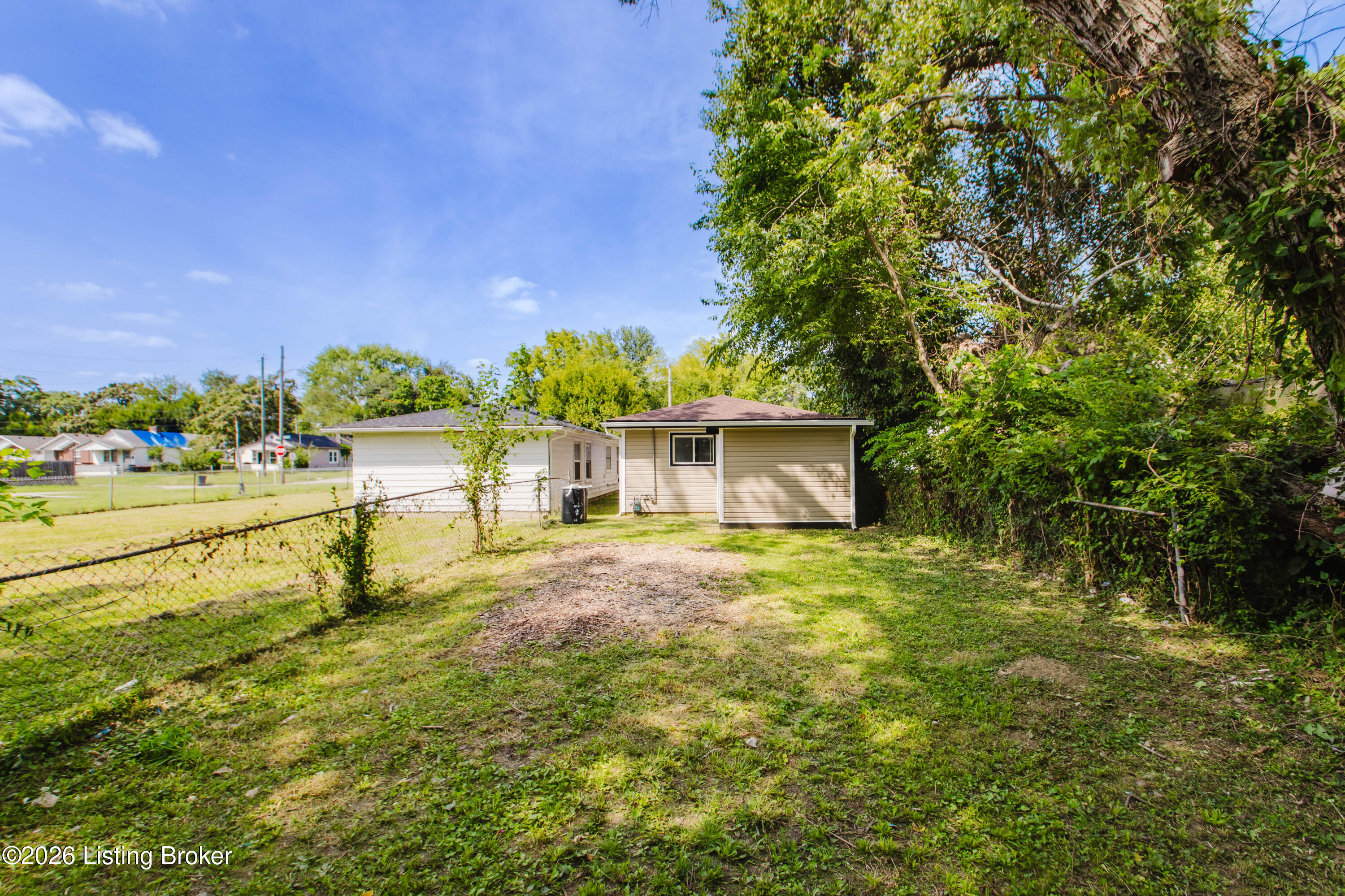 3834 Grand Ave Property Photo 17