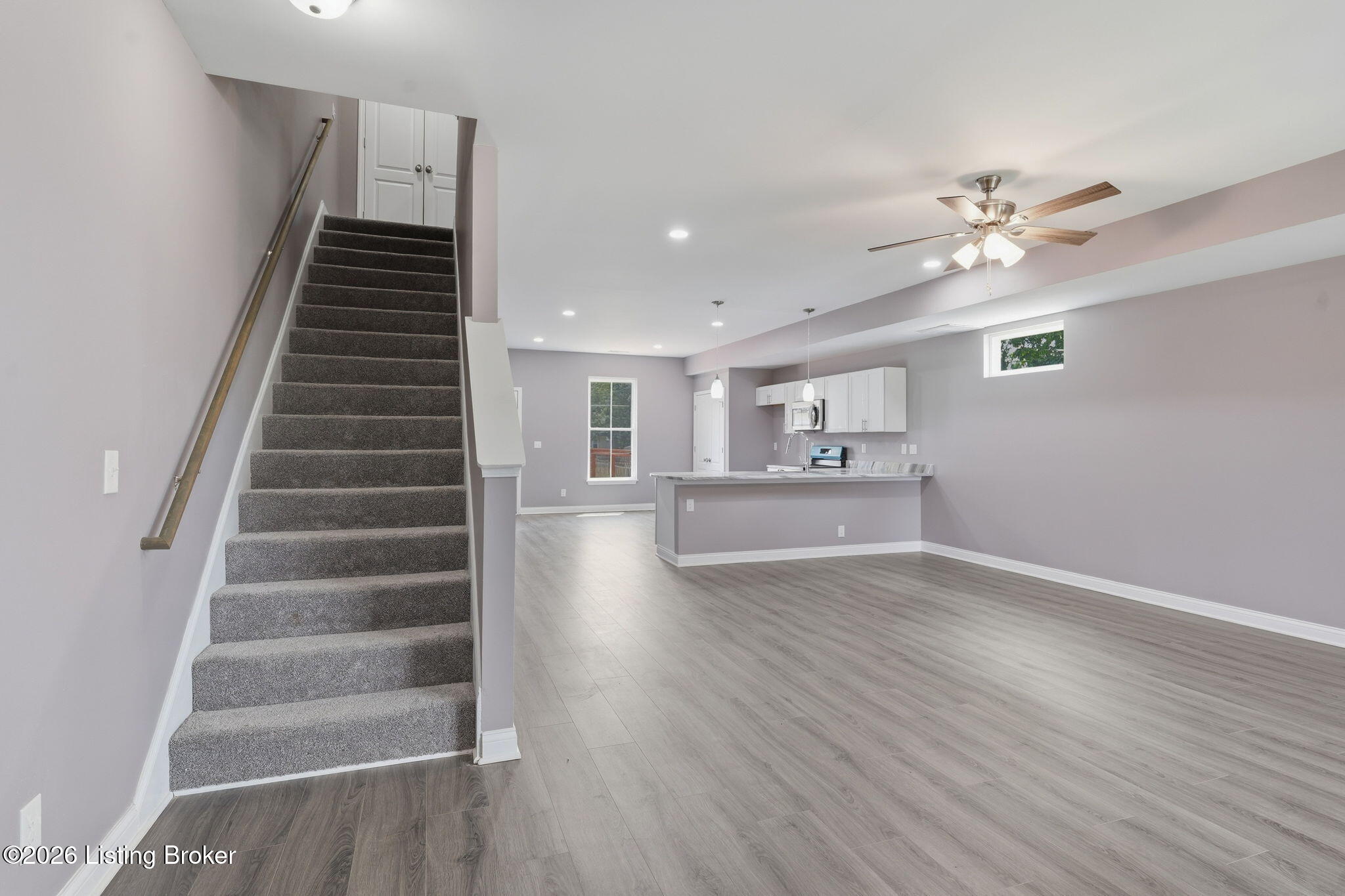 2712 Lindsay Ave Property Photo 2