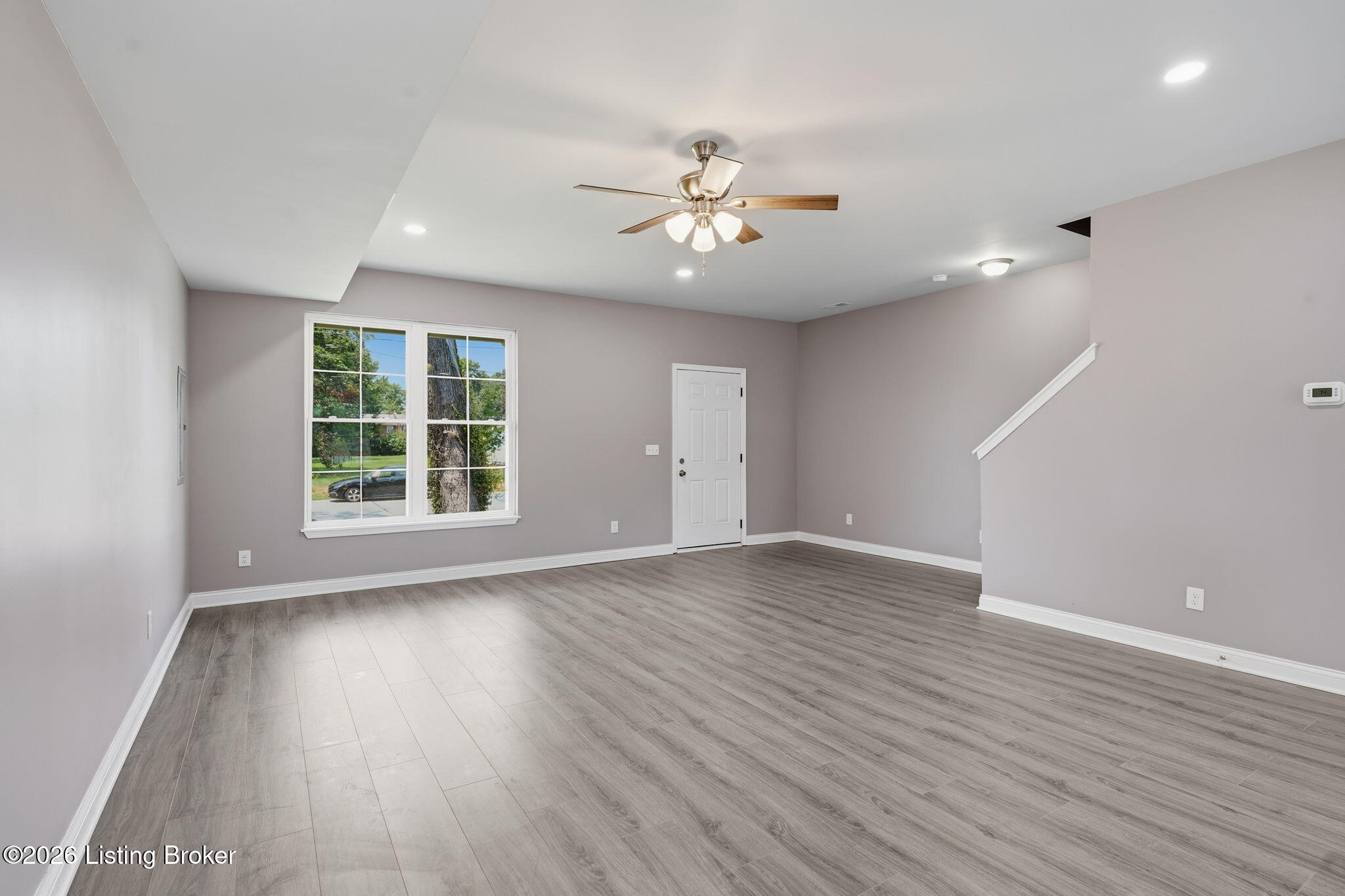 2712 Lindsay Ave Property Photo 5