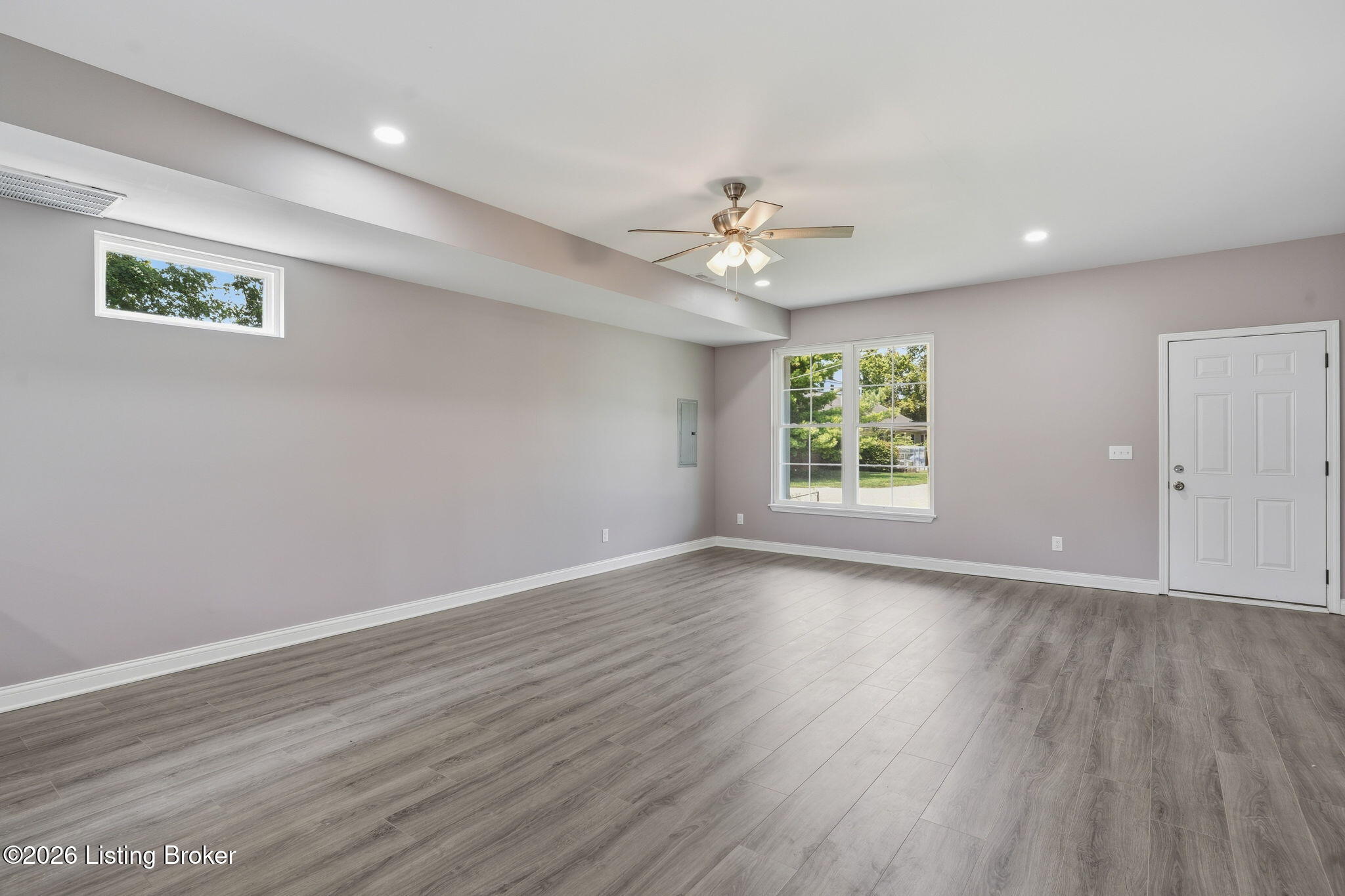 2712 Lindsay Ave Property Photo 6