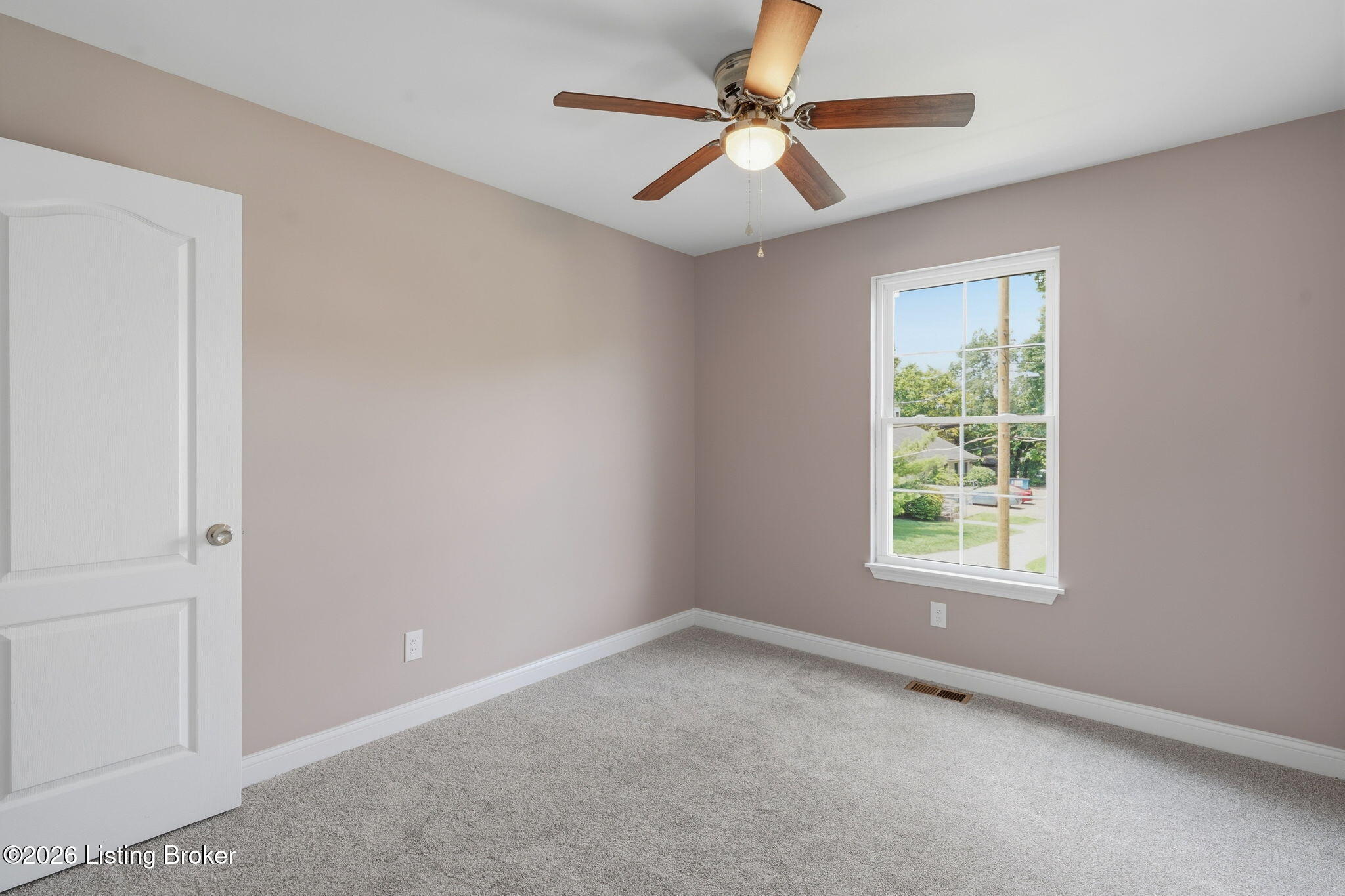 2712 Lindsay Ave Property Photo 28