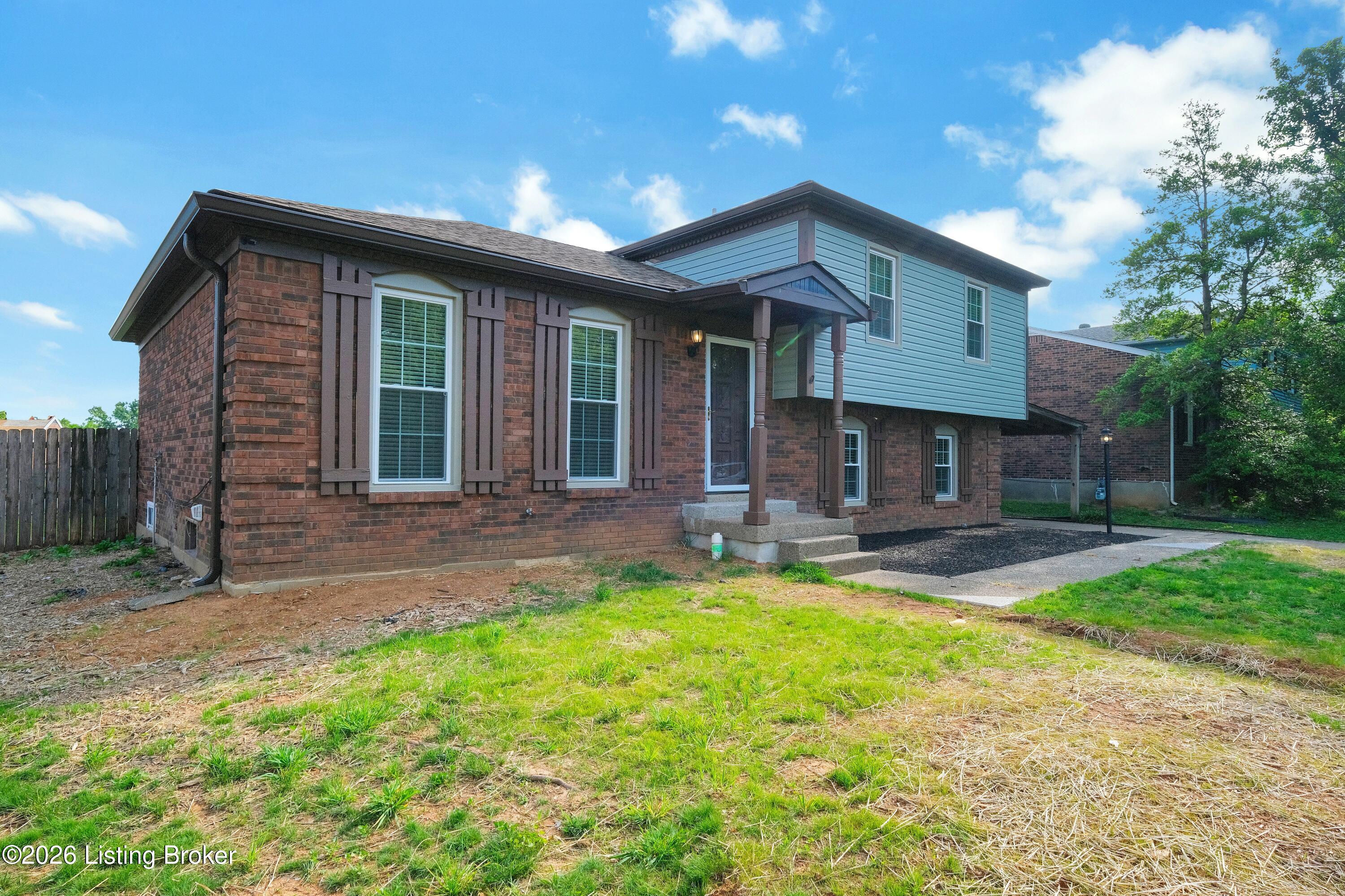 8605 Amerivan Dr Property Photo 2