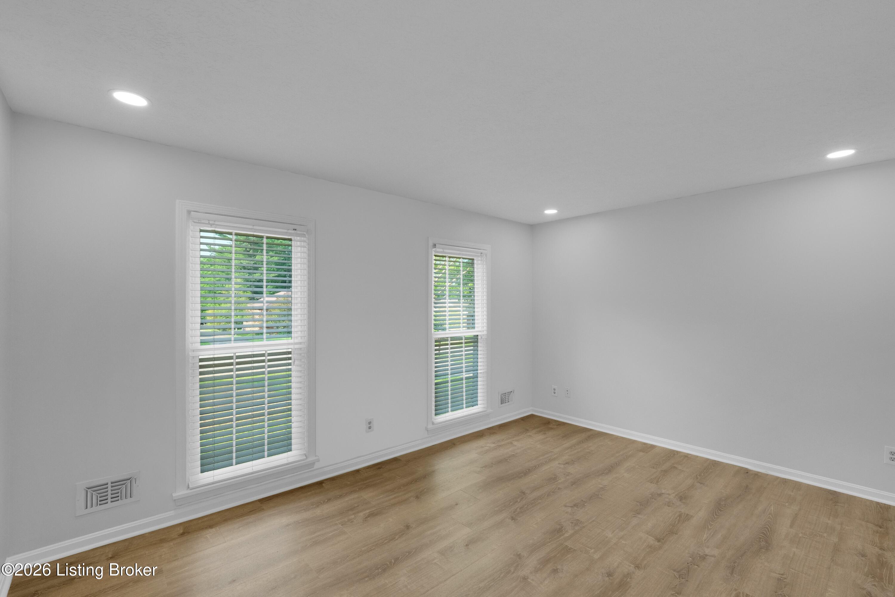 8605 Amerivan Dr Property Photo 11